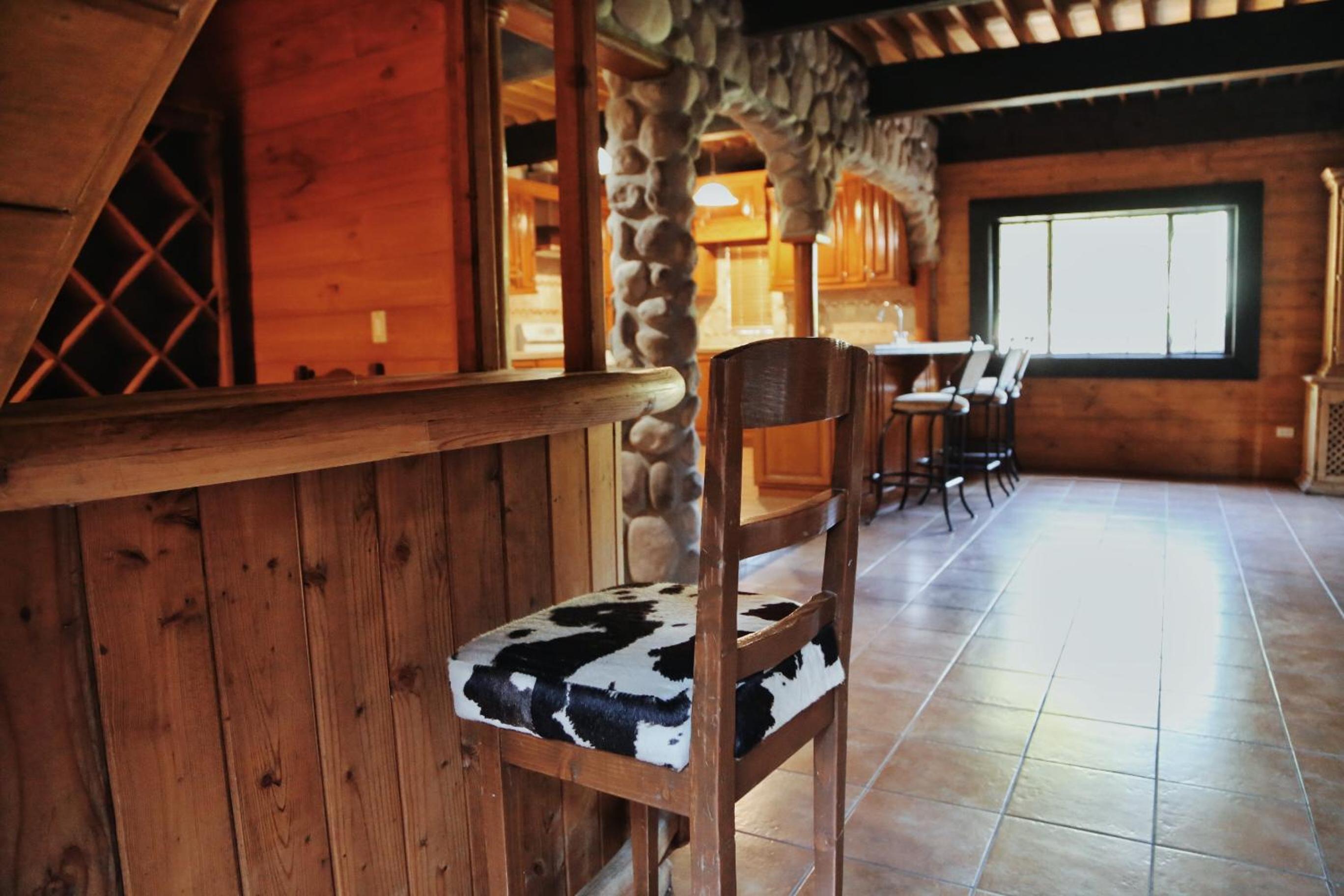 Three-Bedroom Chalet - Photo 7