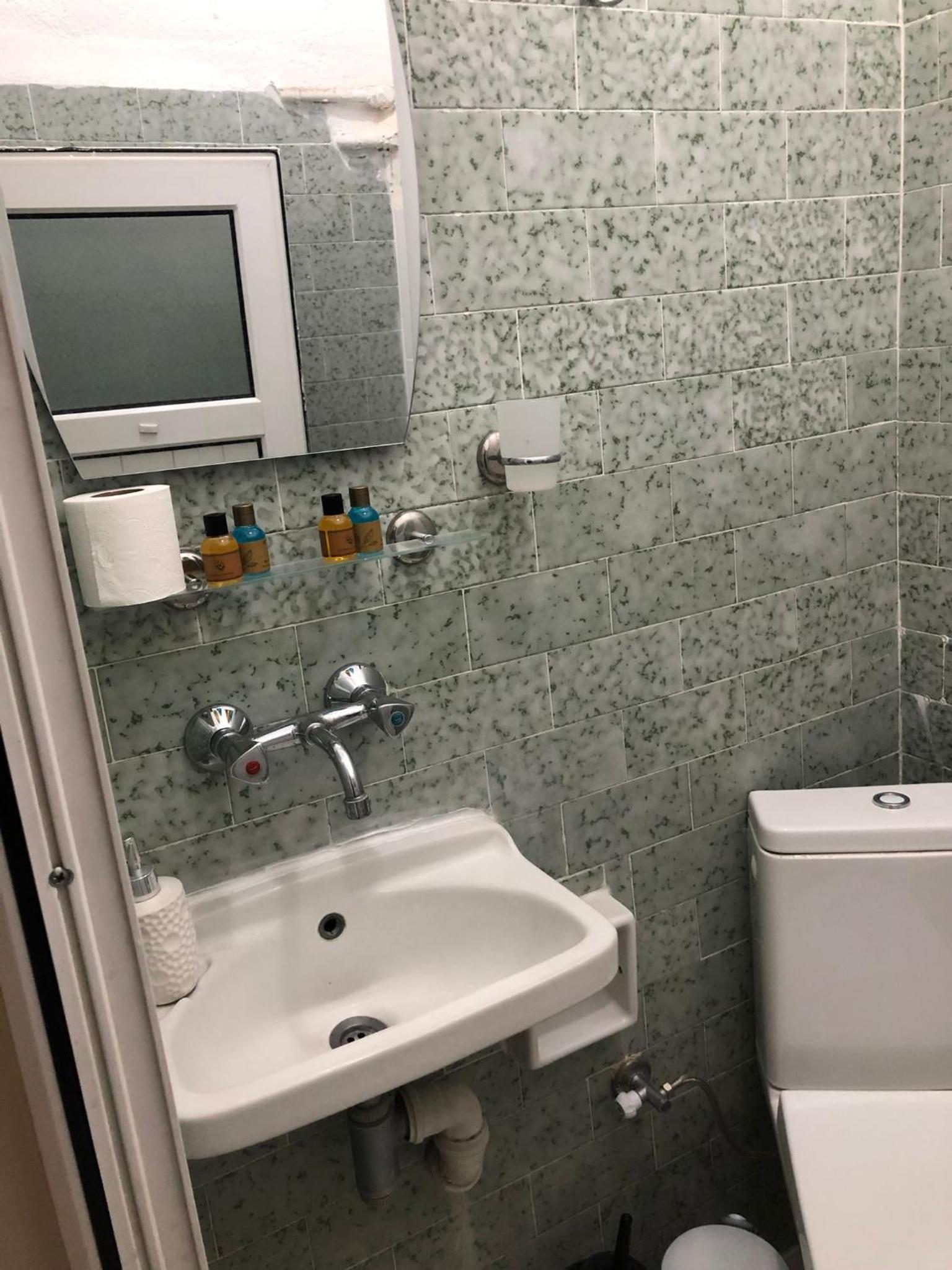 Budget Double Room photo 2
