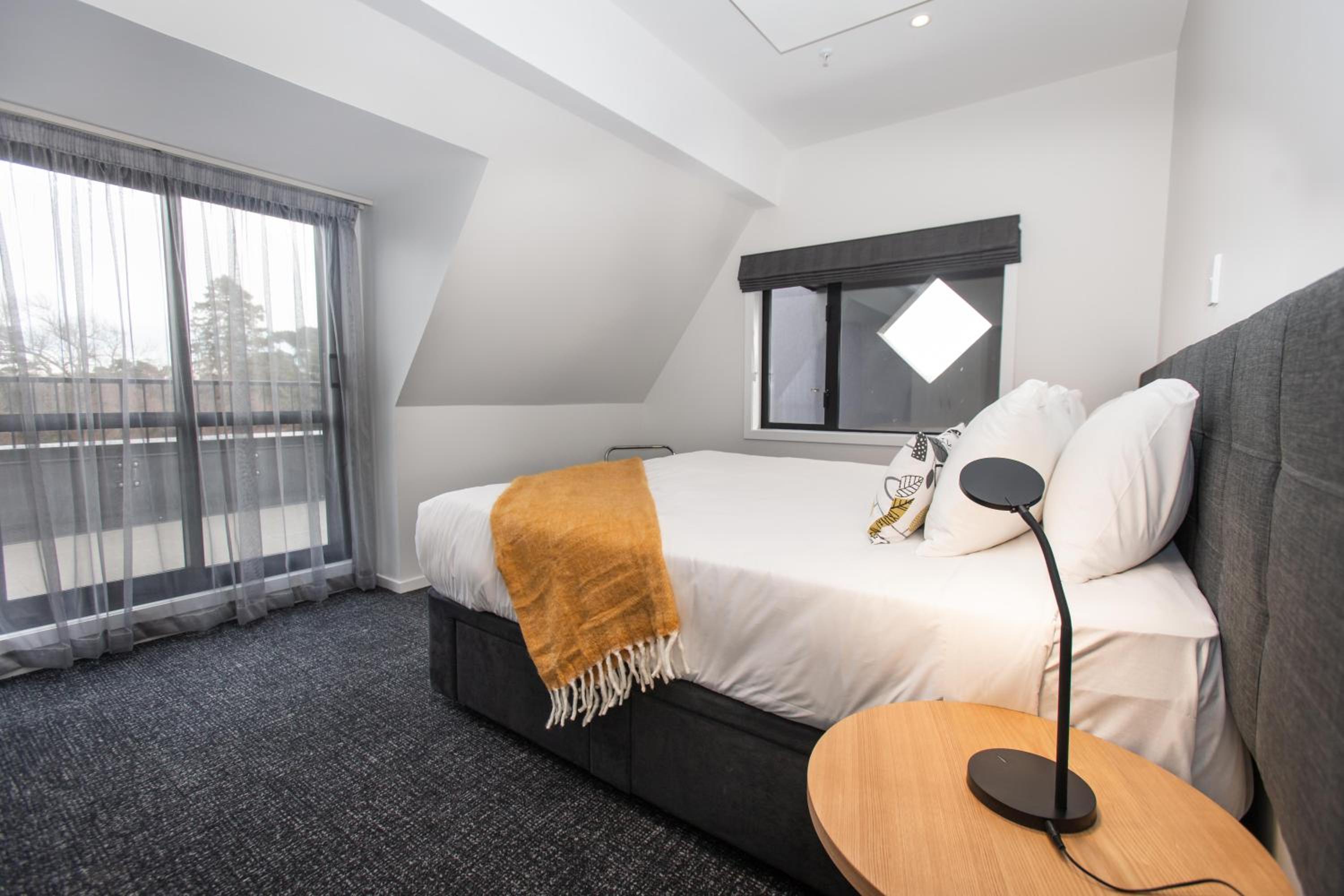 One-Bedroom Apartment - Photo 1