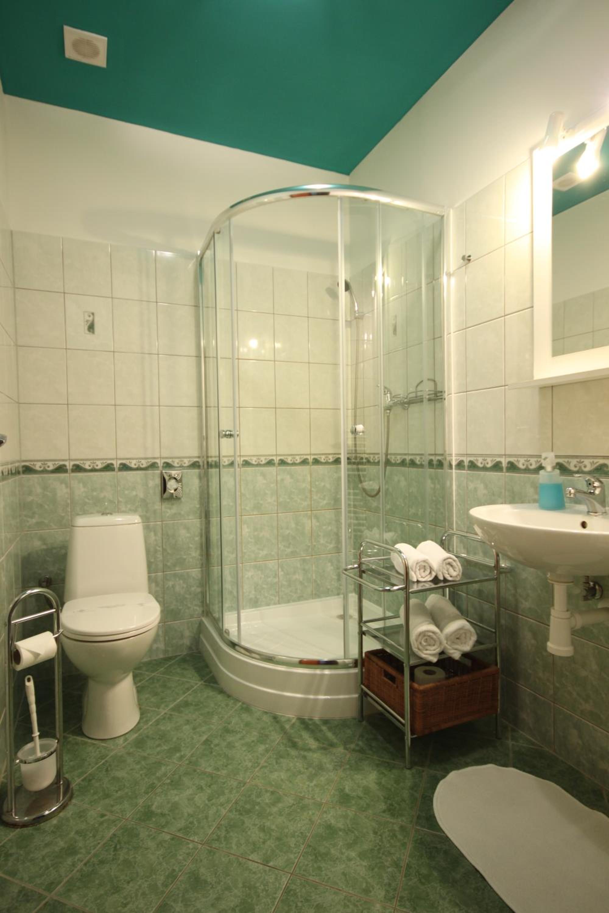 Comfort Double Room with Balcony - Photo 5
