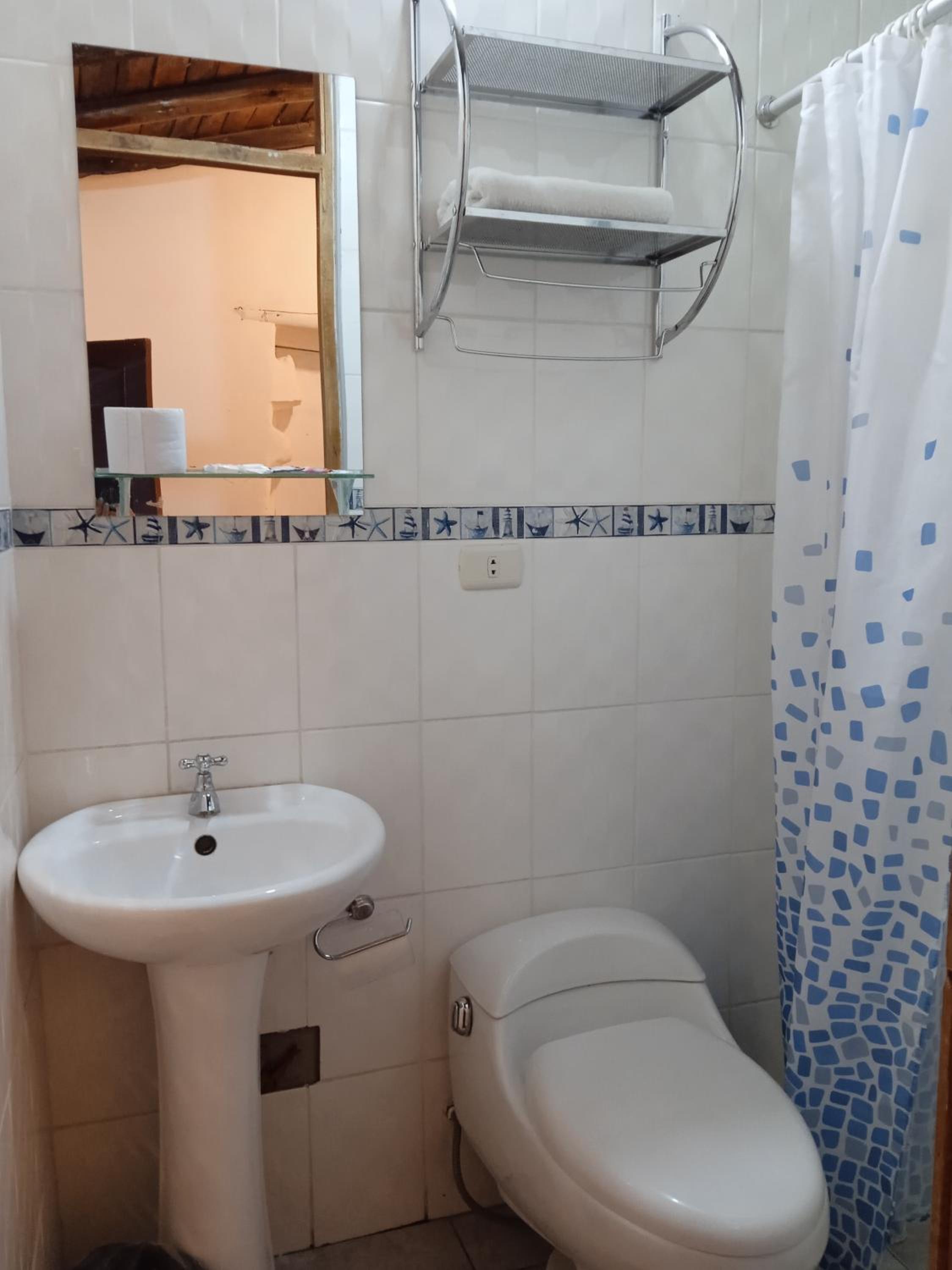 Family Room with Private Bathroom photo 3