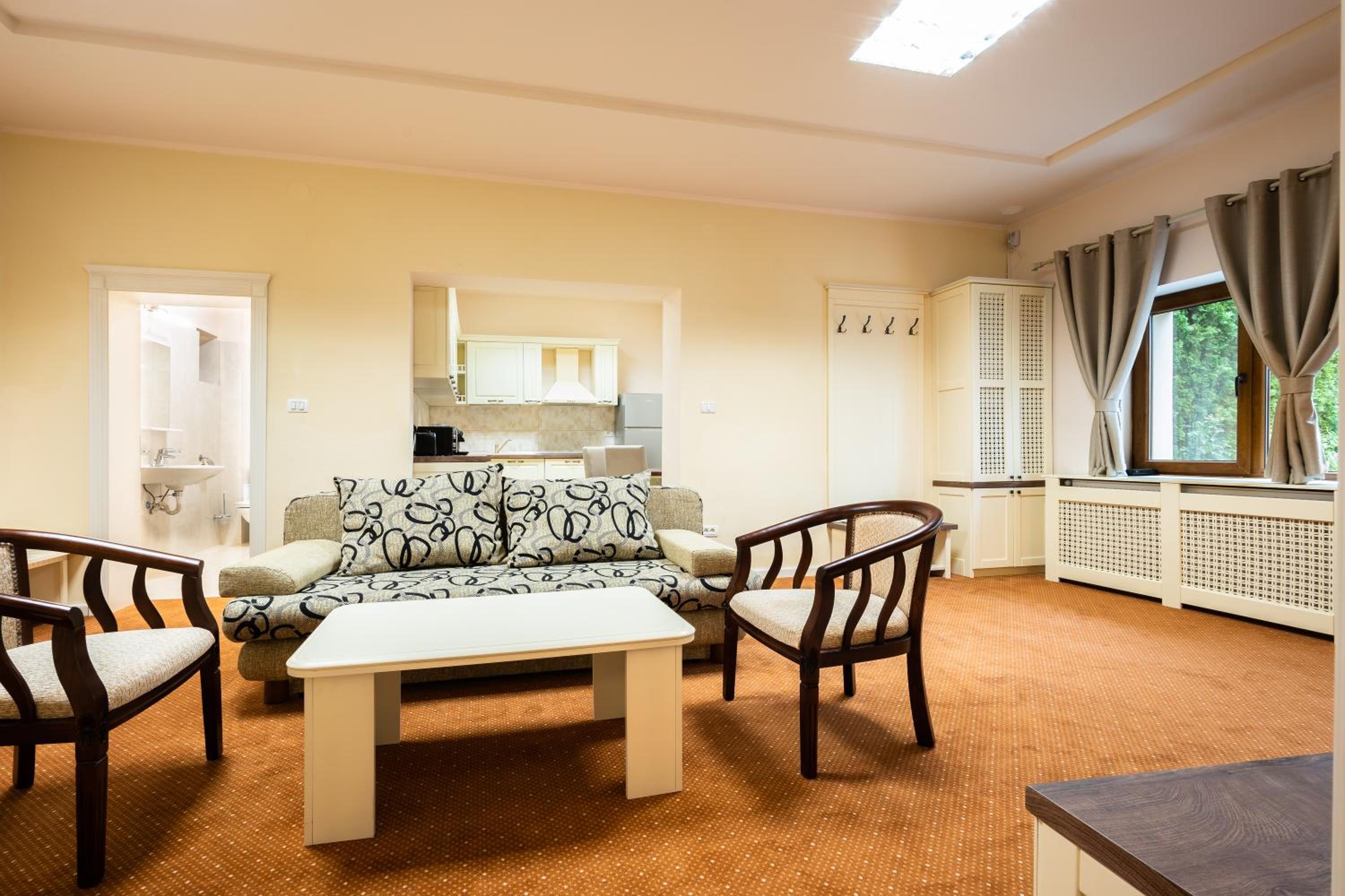Two-Bedroom Apartment - Photo 5