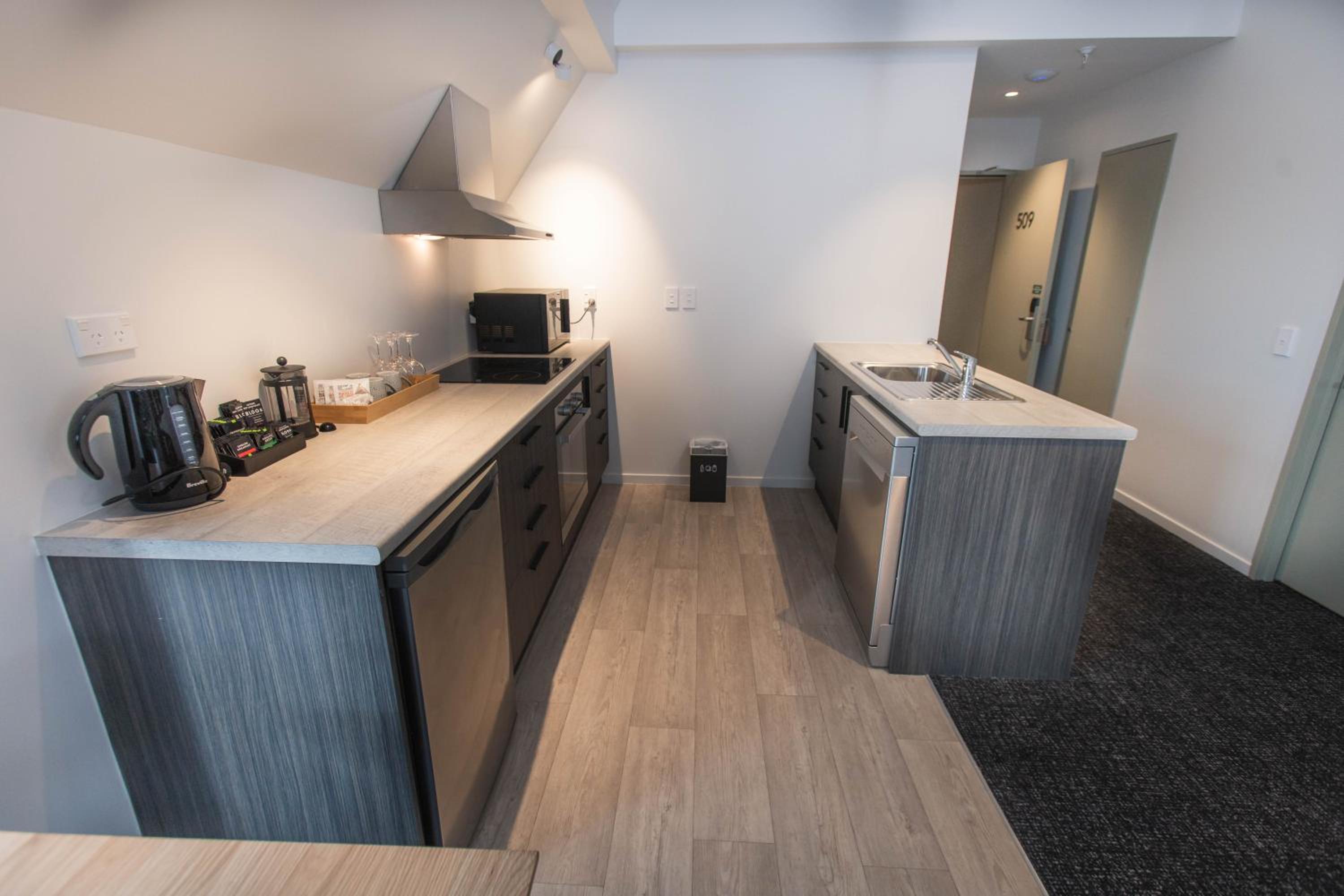 One-Bedroom Apartment - Photo 6