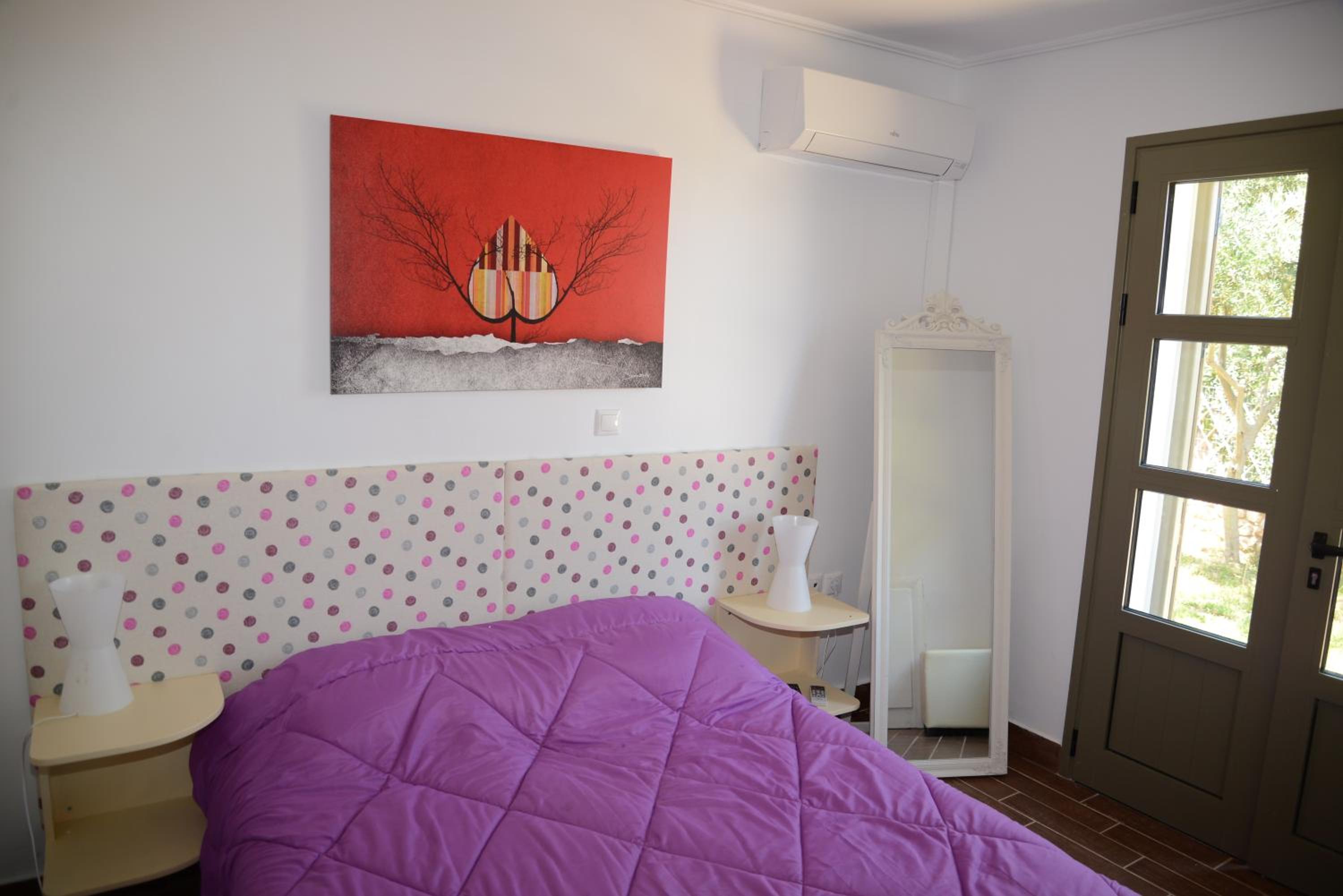 Three-Bedroom Villa - Split Level photo 2
