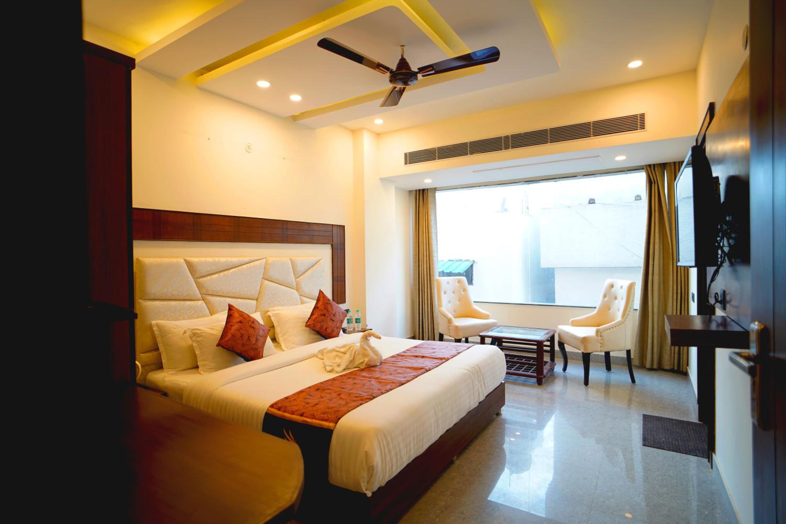Deluxe Room - Photo 1