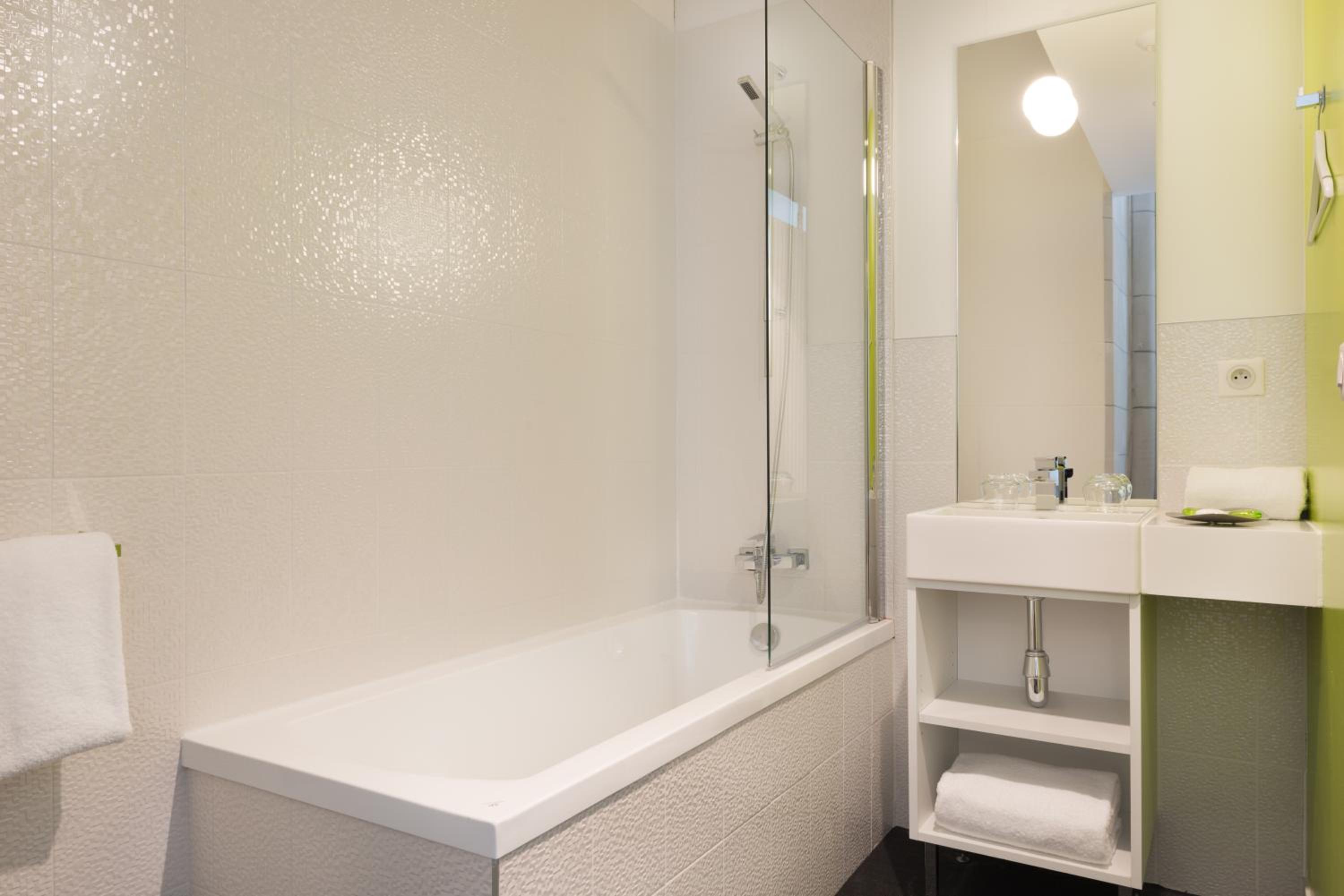 Double Room - Photo 10