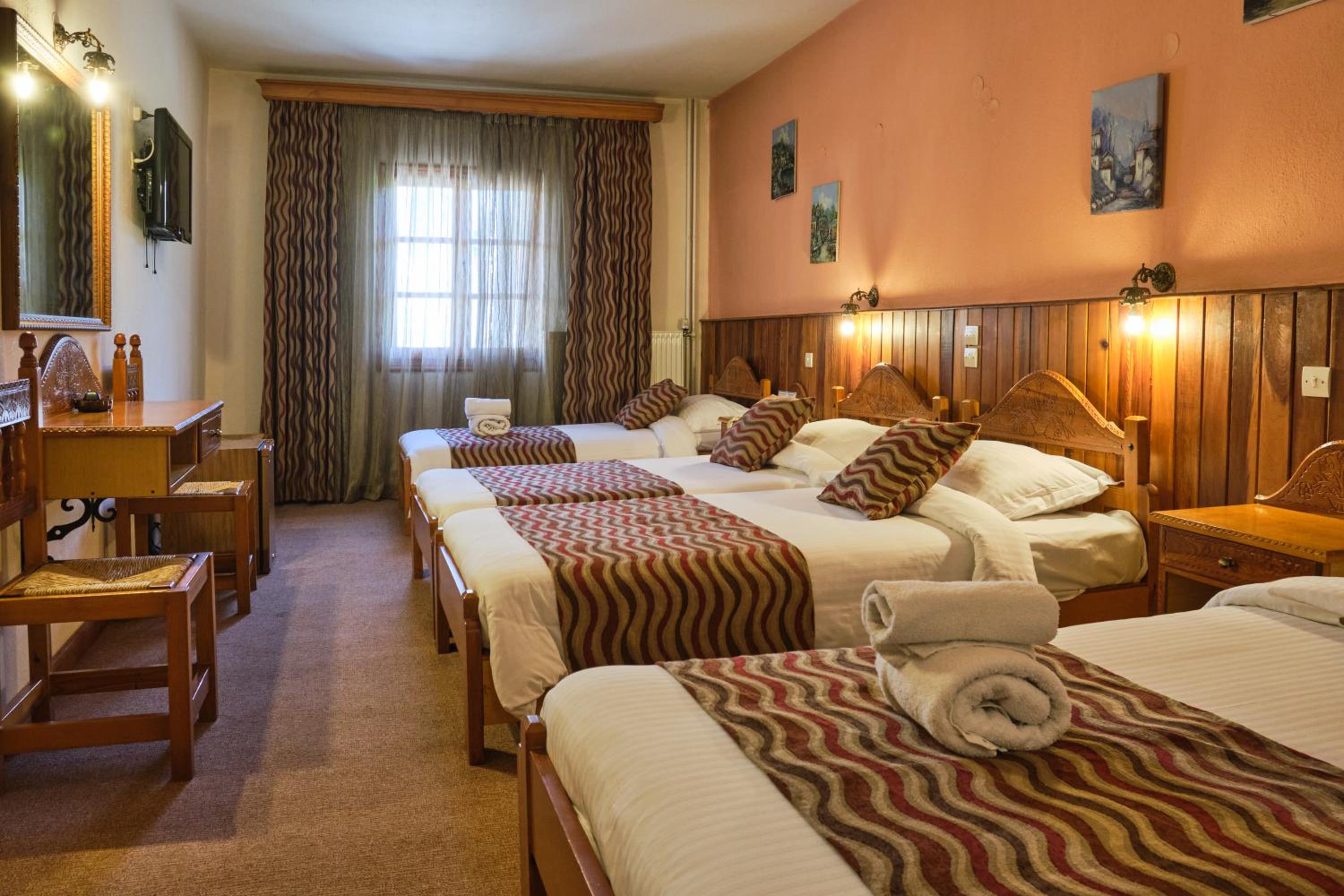 Quadruple Room with Bathroom photo 1