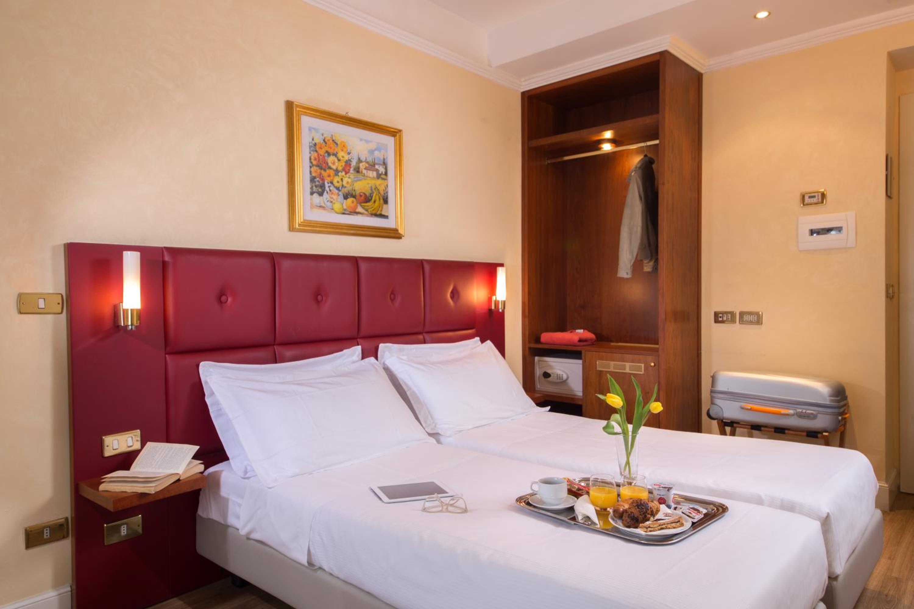 Comfort Queen Room photo 2