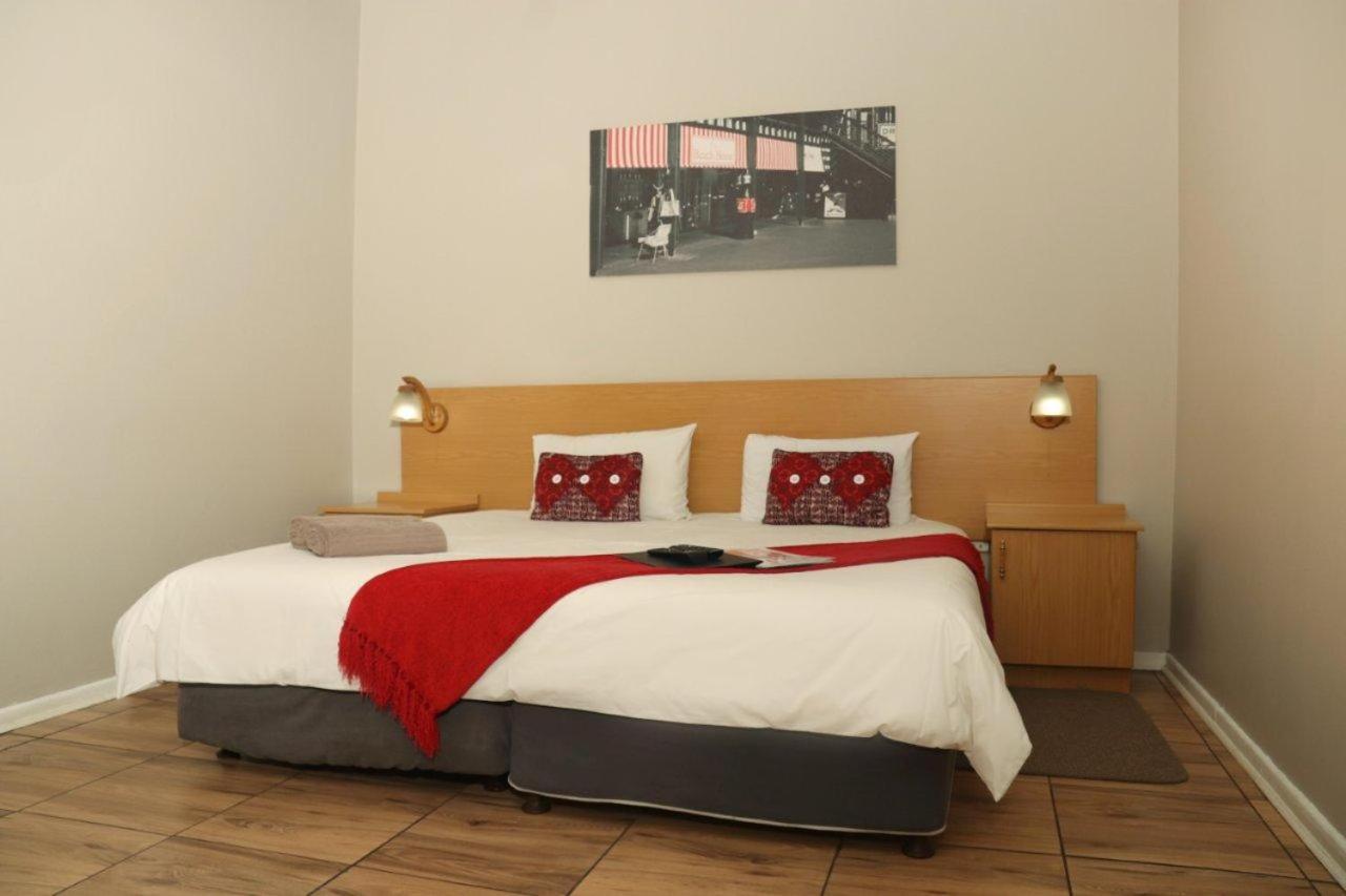 Double or Twin Room - Photo 7