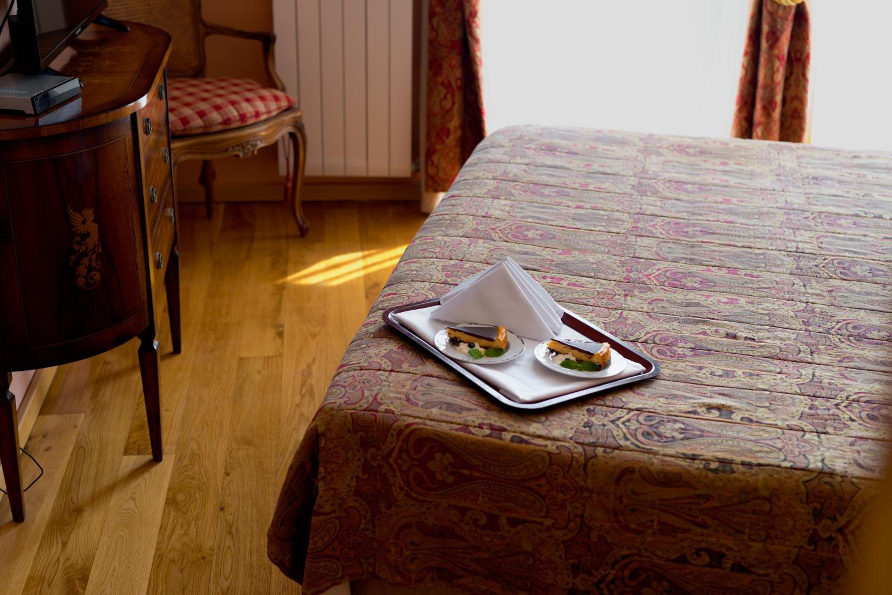 Large Double Room photo 1