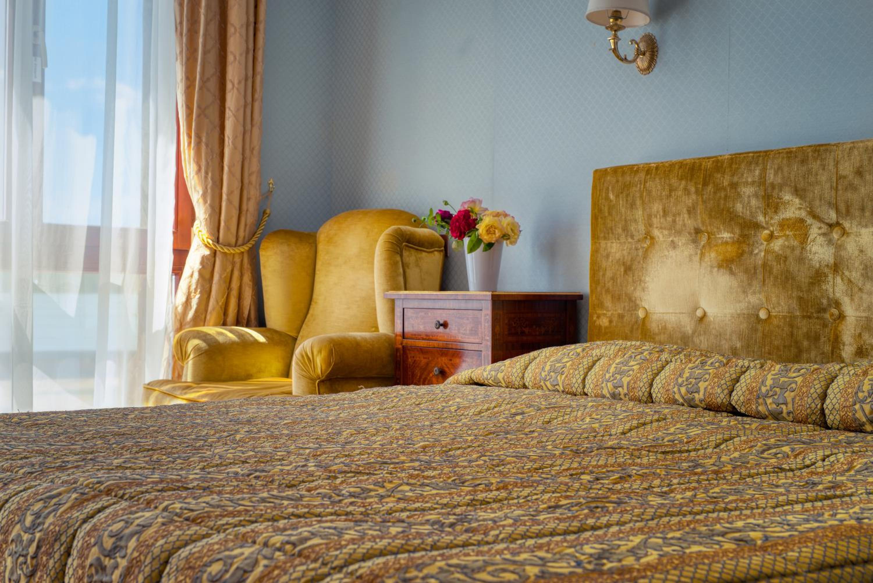 Large Double Room photo 2