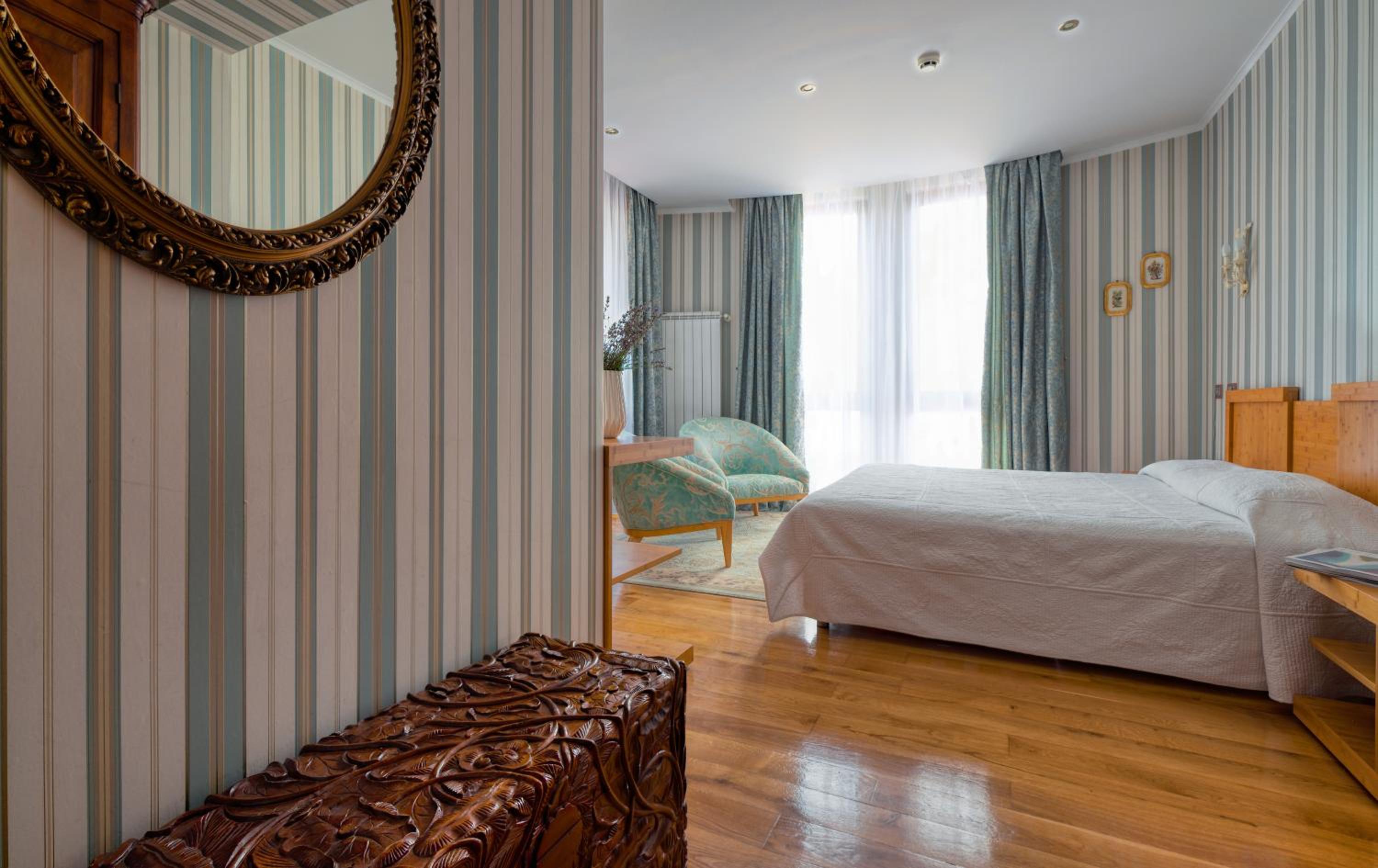 Large Double Room photo 1