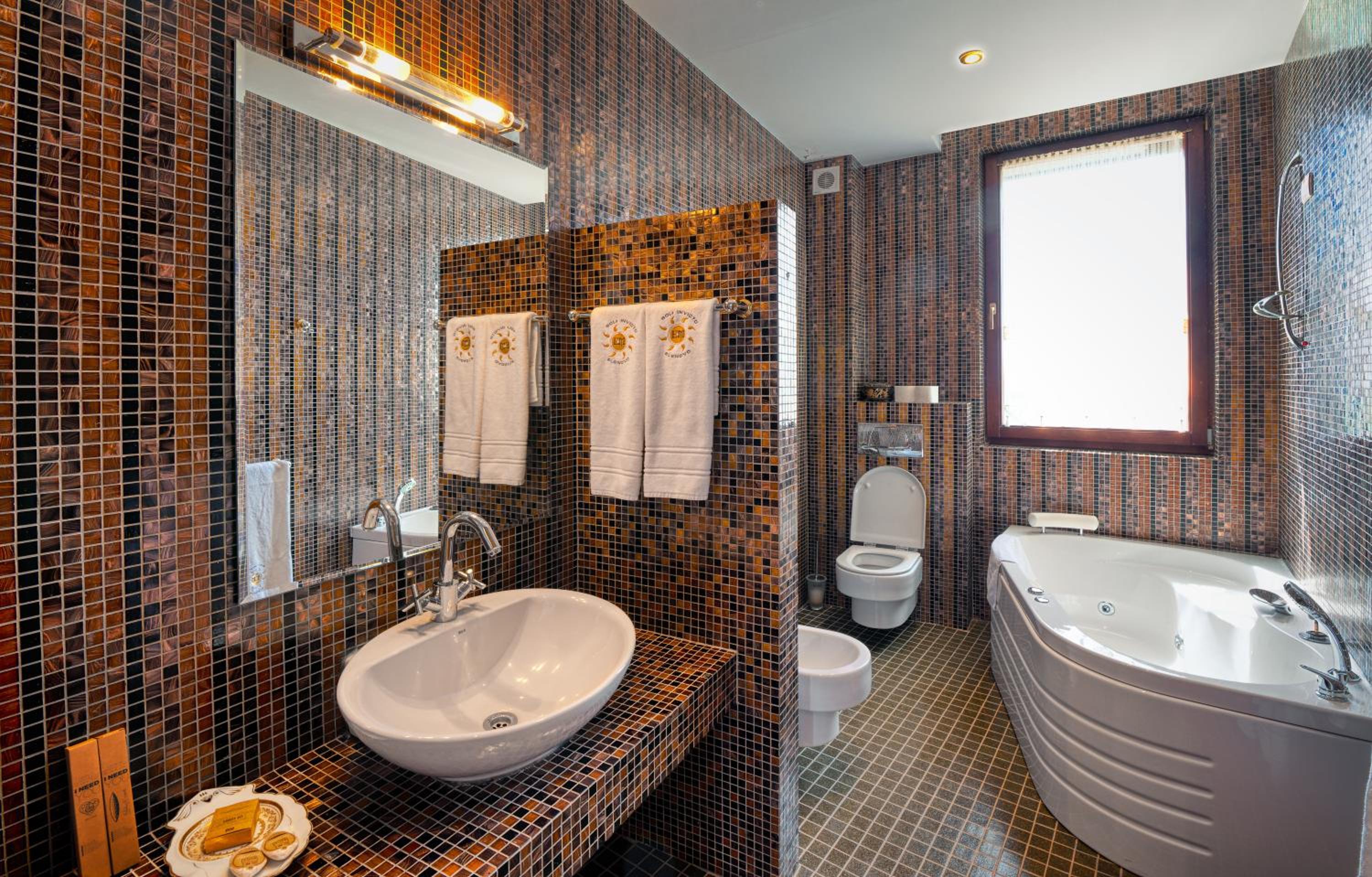 Large Double Room photo 3