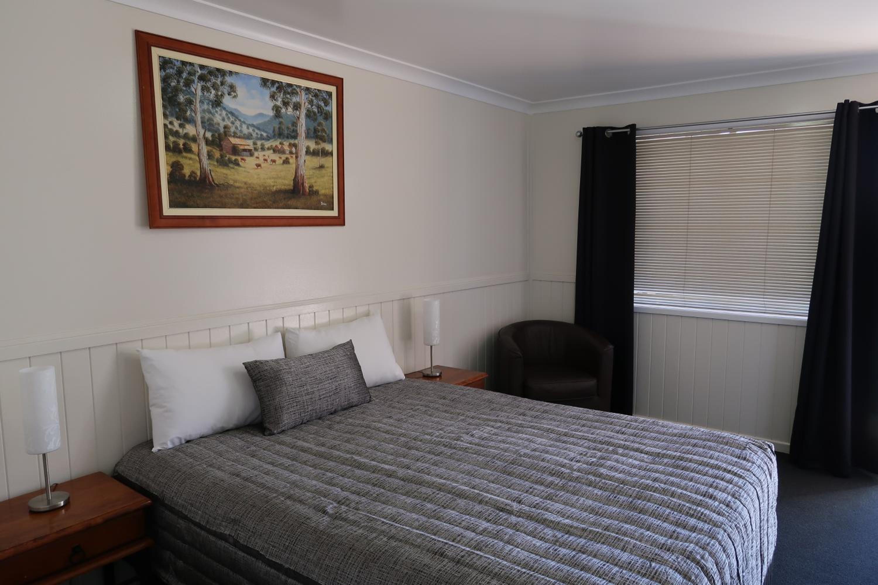 Queen Room photo 3