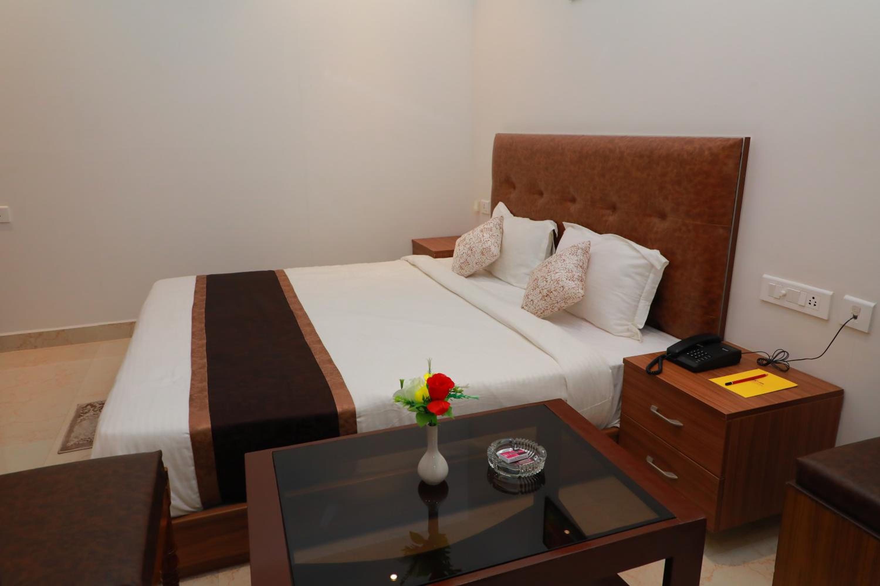 Deluxe Double Room - Photo 1