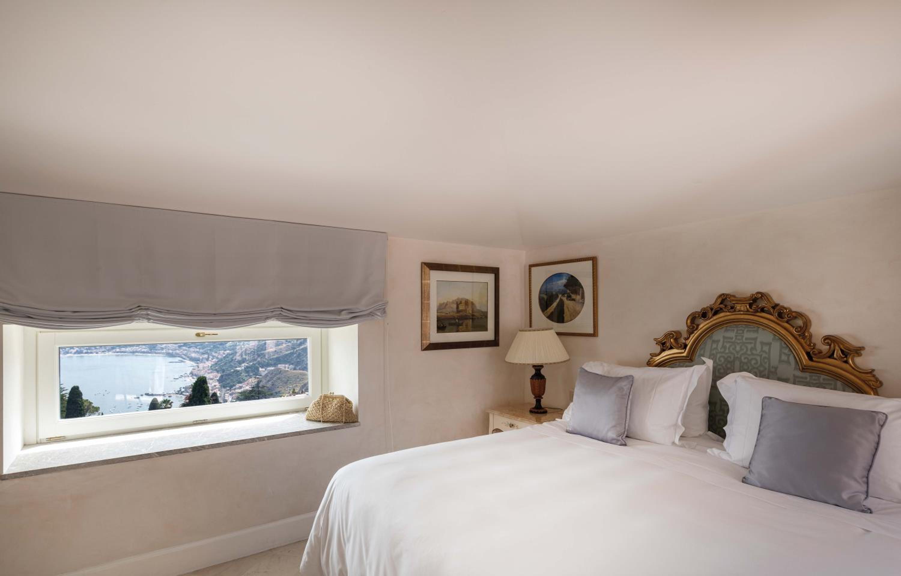 Deluxe Junior Suite with Balcony or Terrace and Sea View