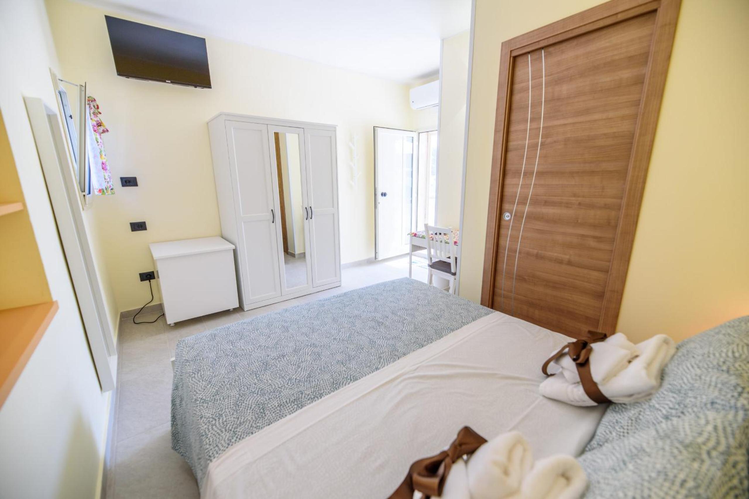 Double Room with Private Bathroom photo 2