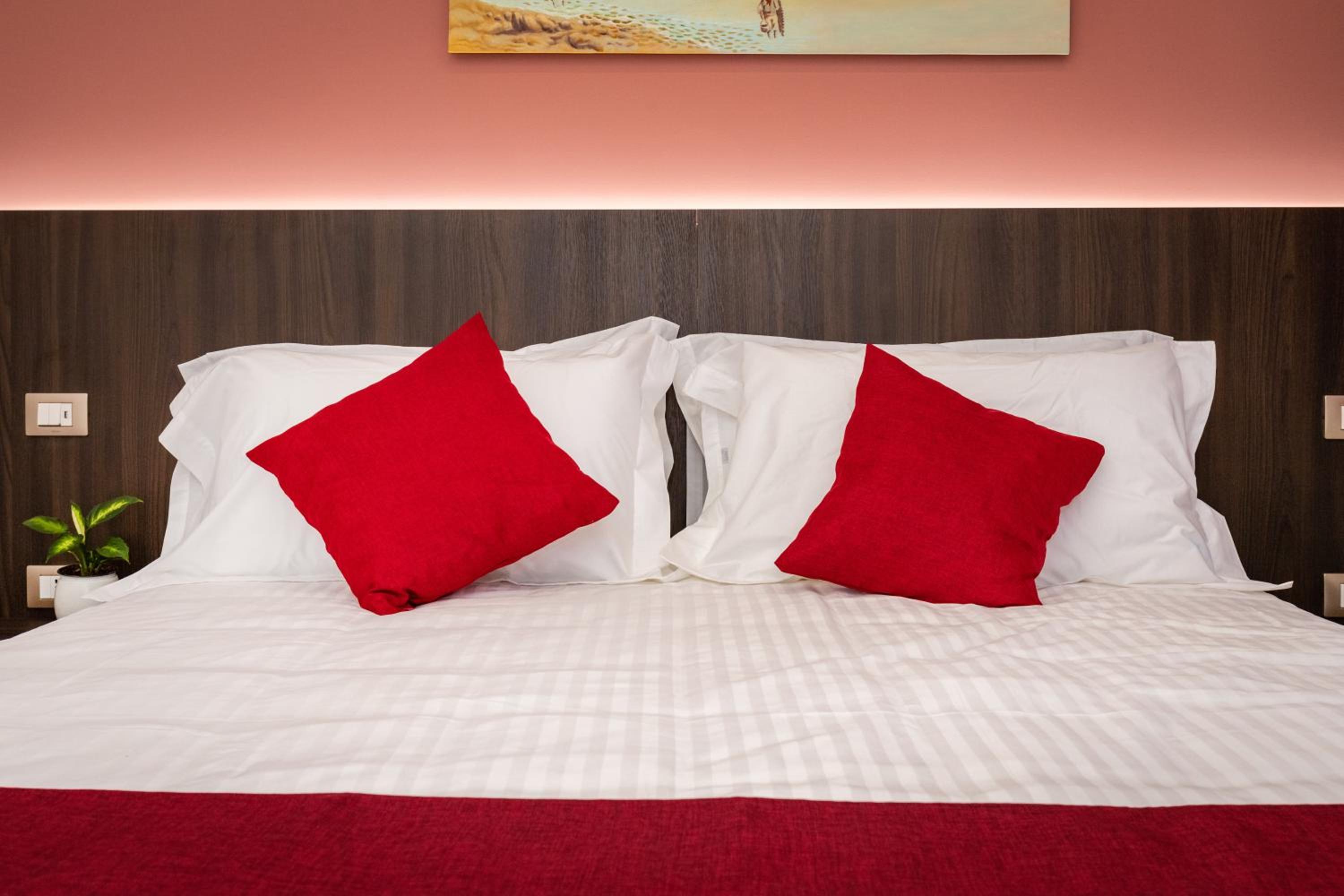 Double Room - Photo 2