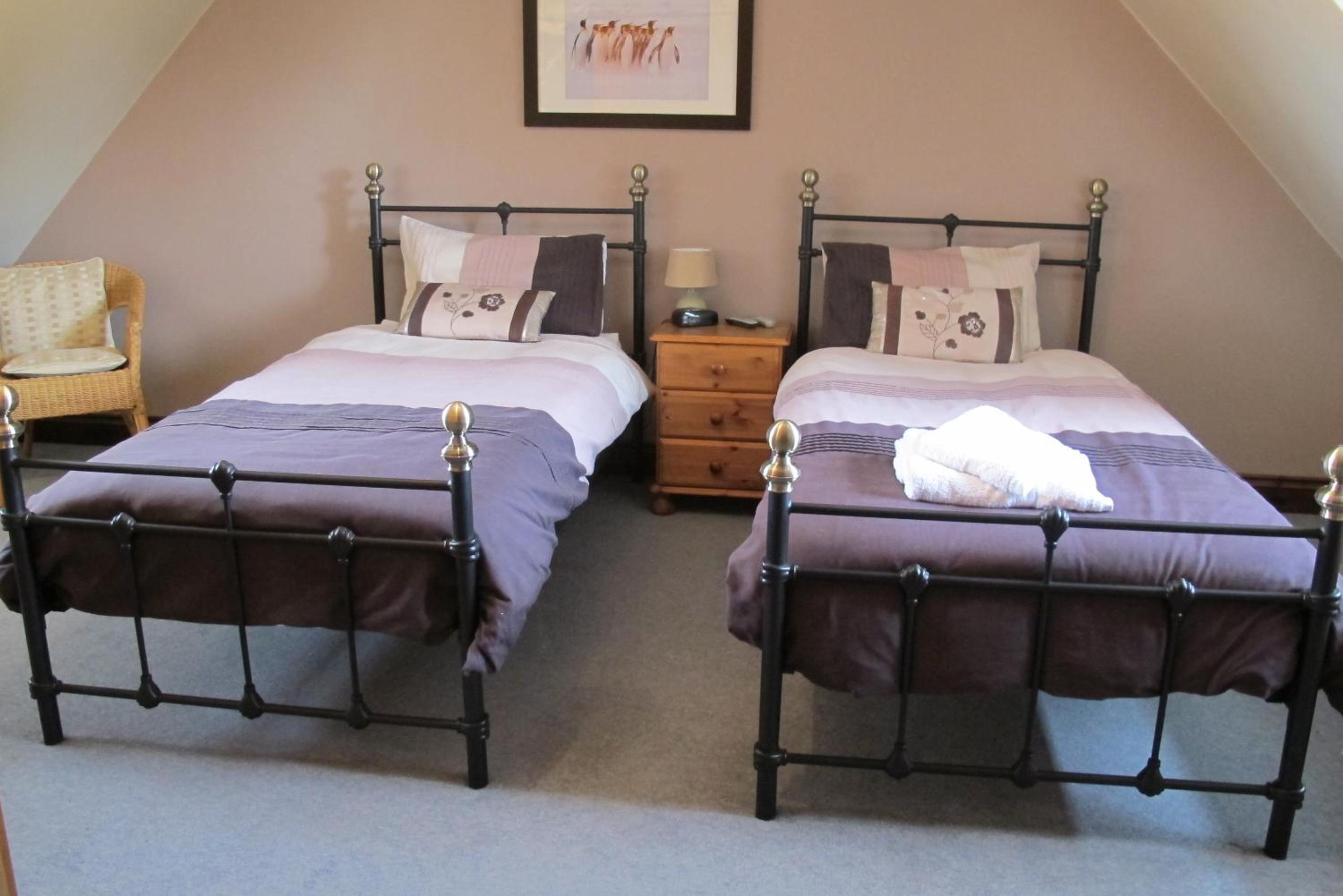 Twin Room - Photo 1