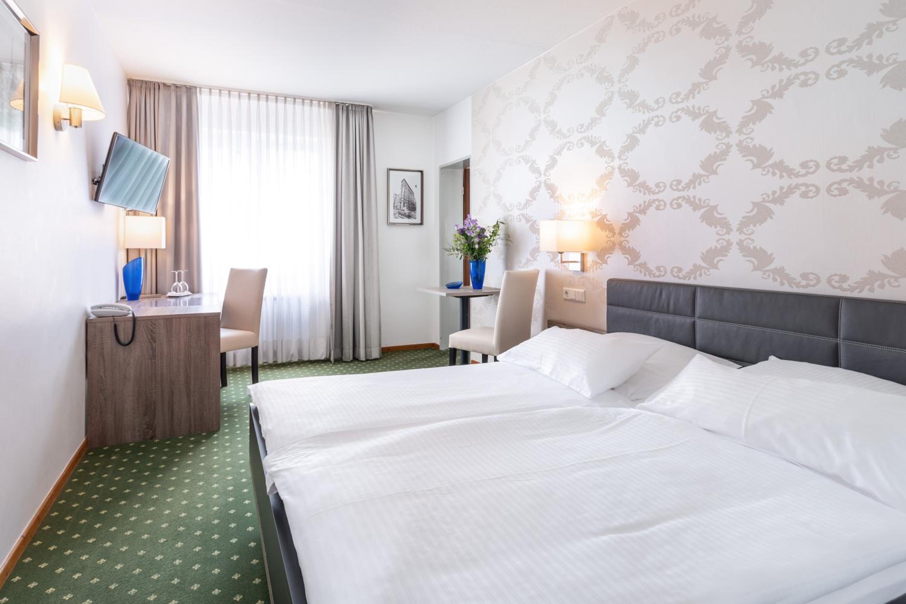 Deluxe Room - Photo 2