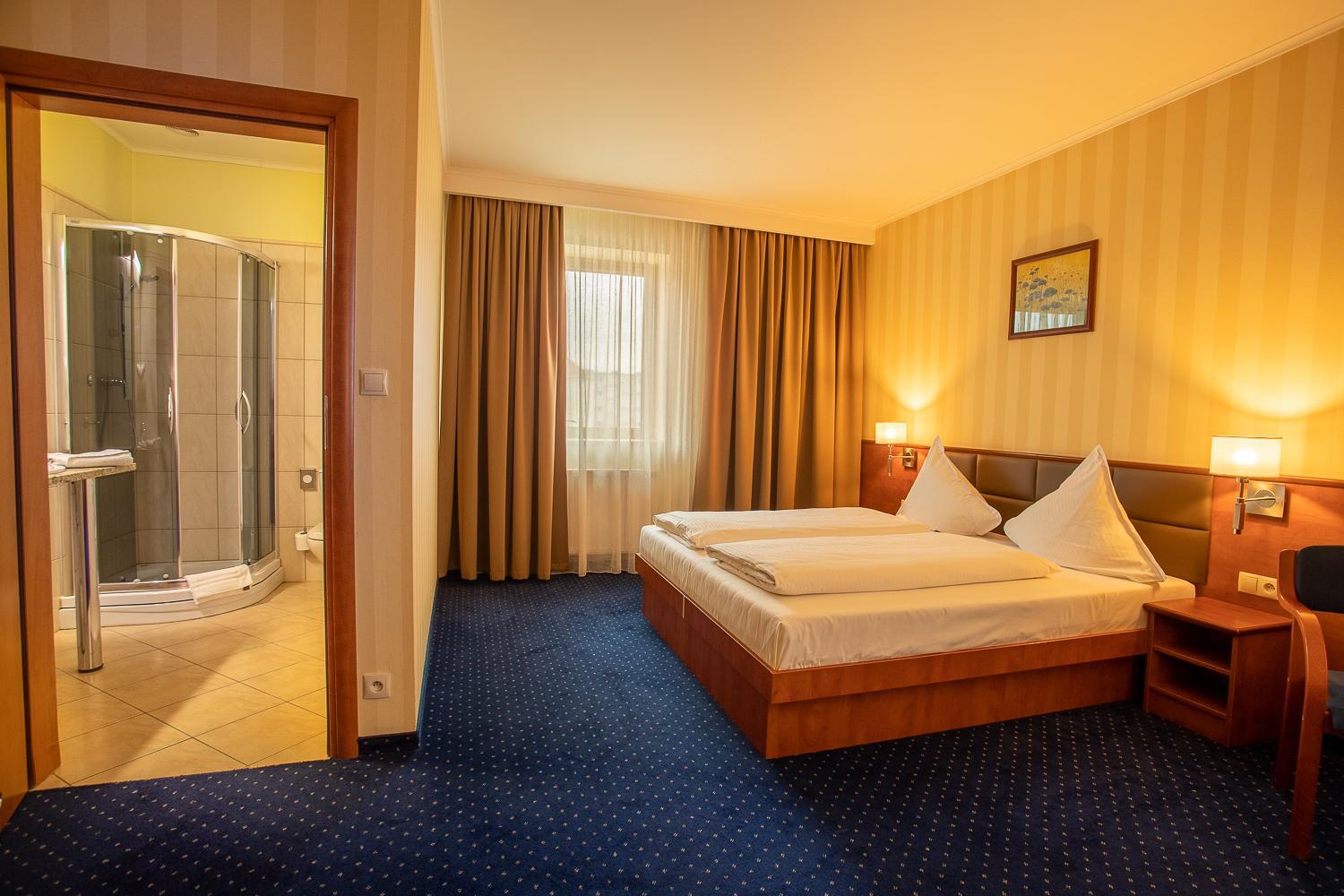 Double Room - Photo 5