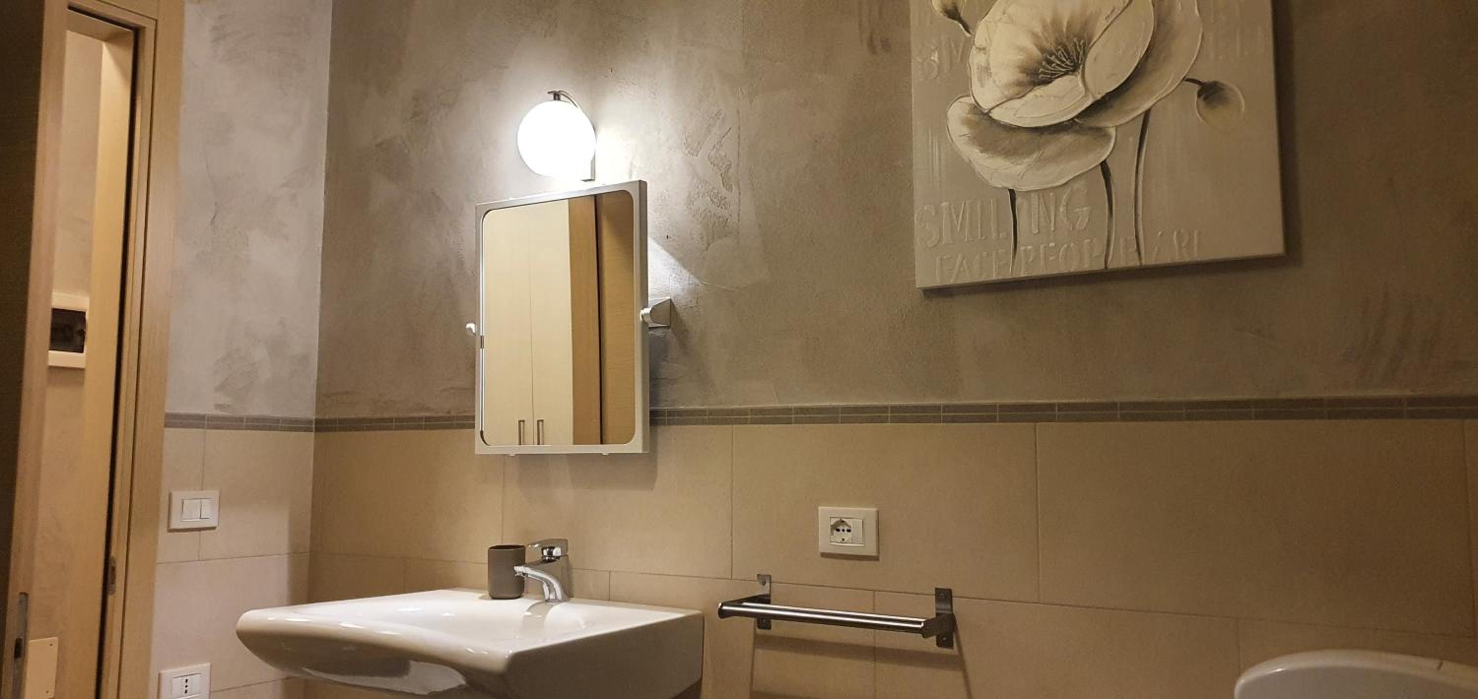 Double or Twin Room - Photo 6