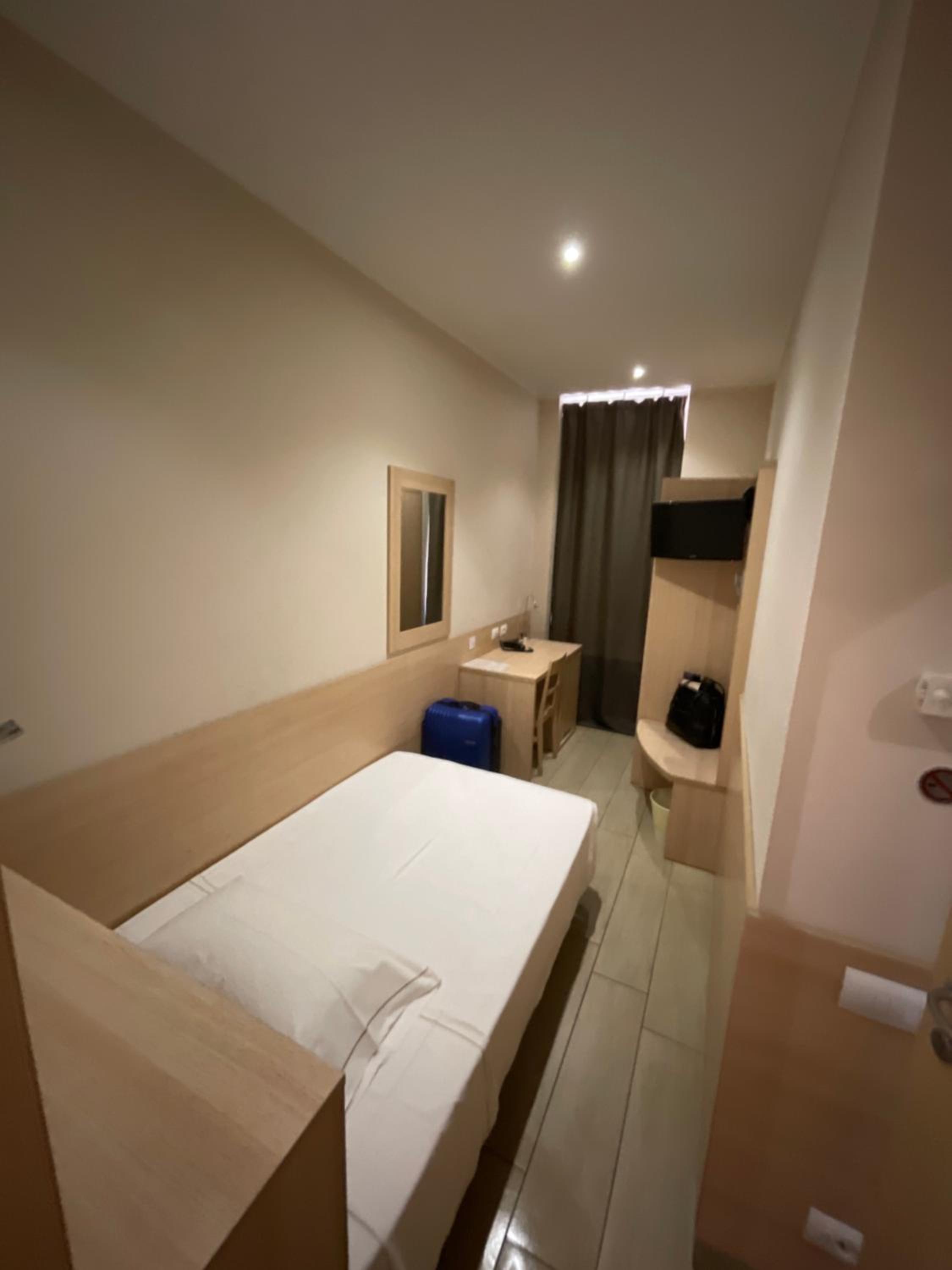 Single Room with Private Bathroom