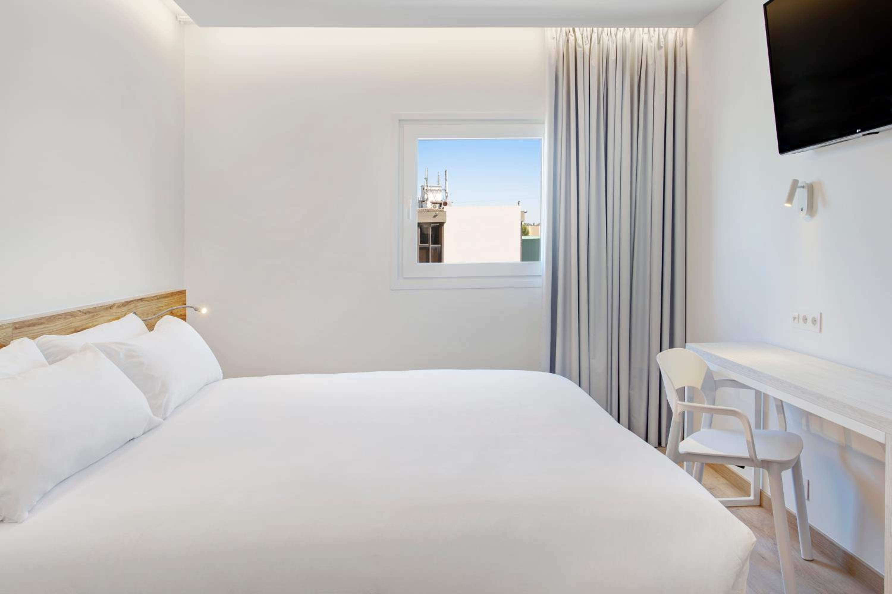 Double Room - Photo 2