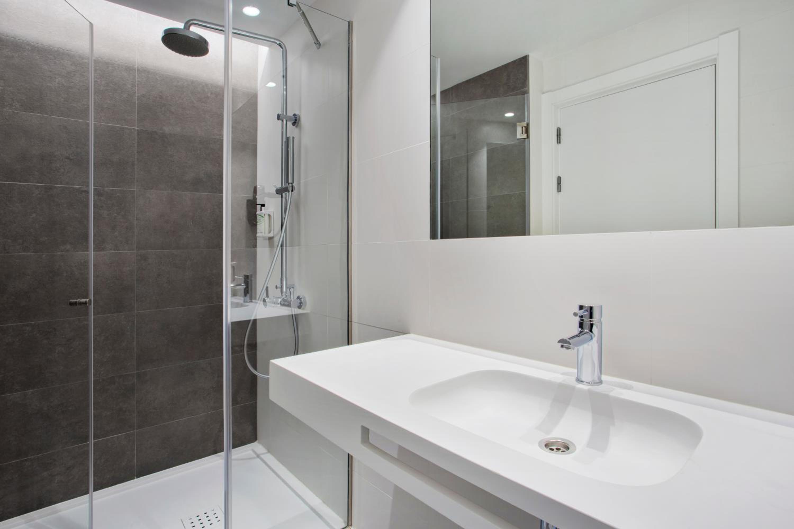 Double Room - Photo 4