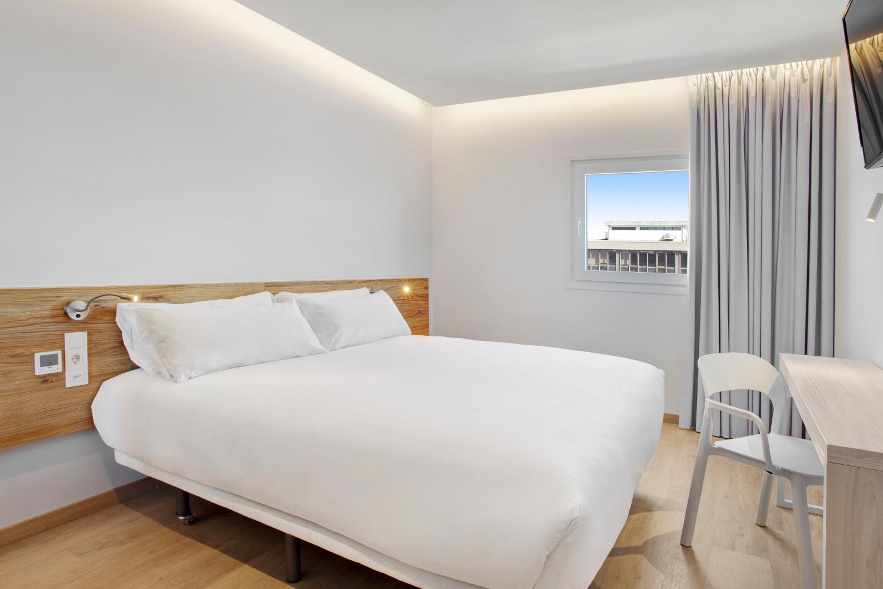 Double Room - Photo 3
