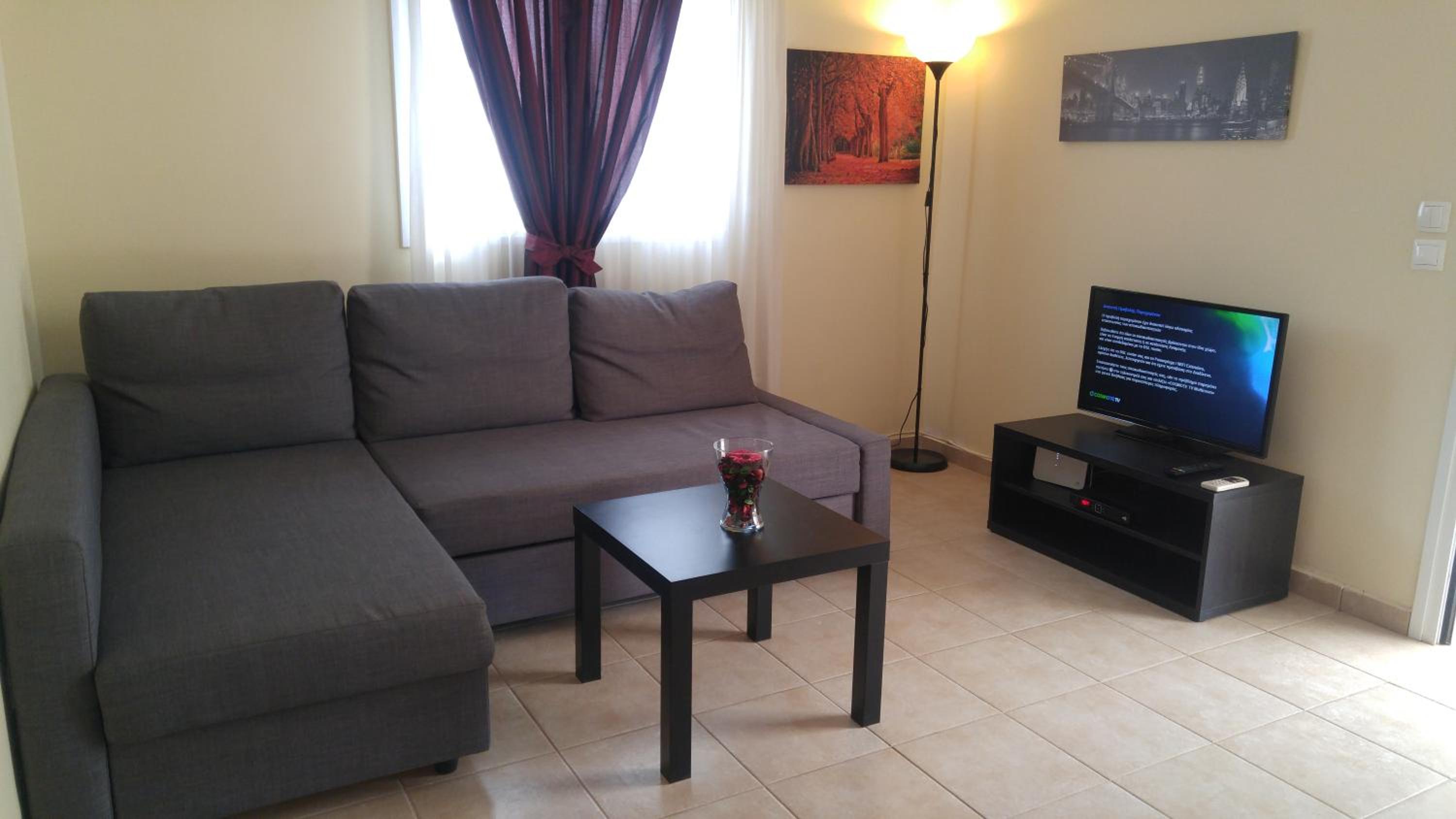One-Bedroom House photo 1
