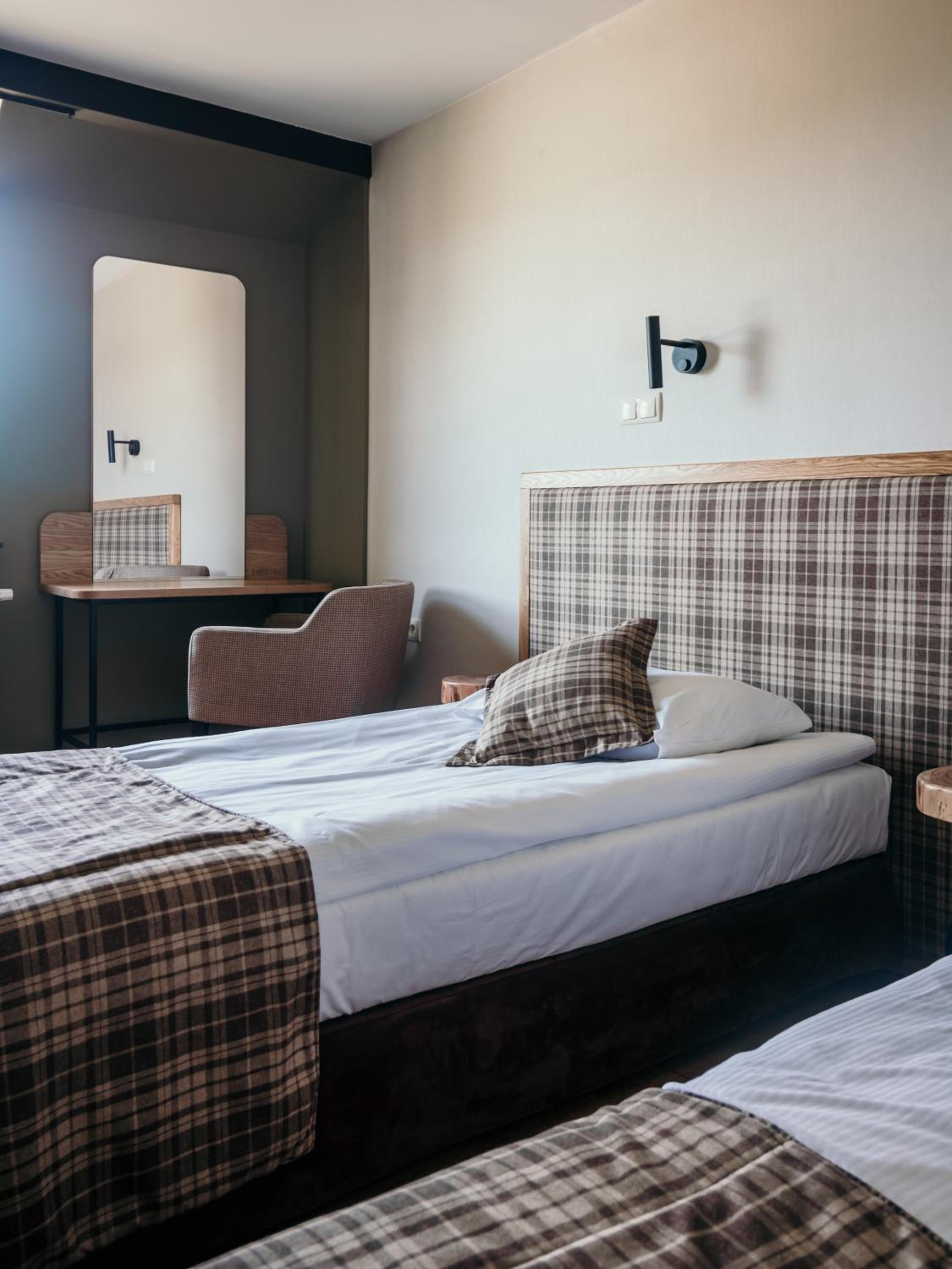 Double or Twin Room - Photo 6