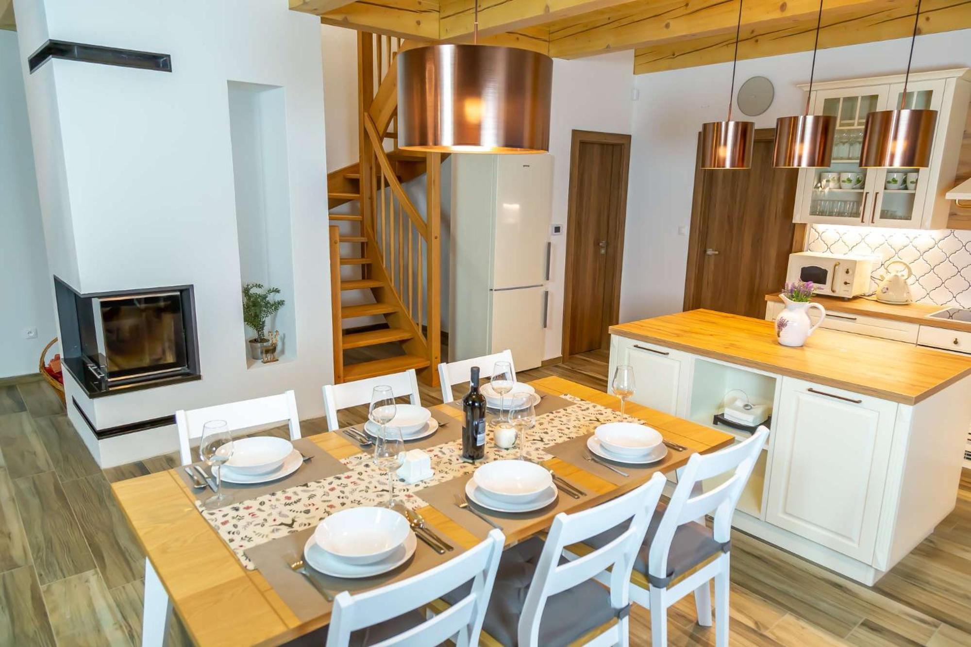 Three-Bedroom House photo 2