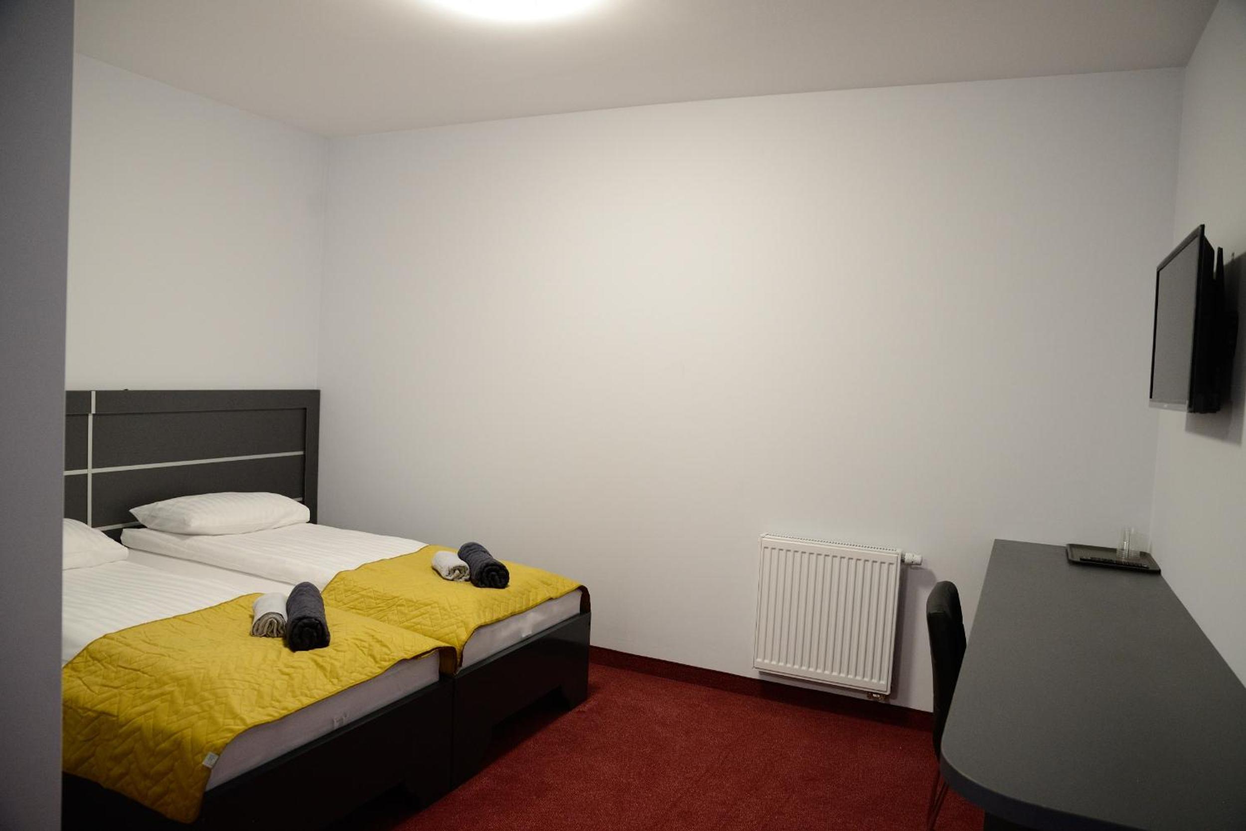 Standard Double Room with Fan - Photo 1