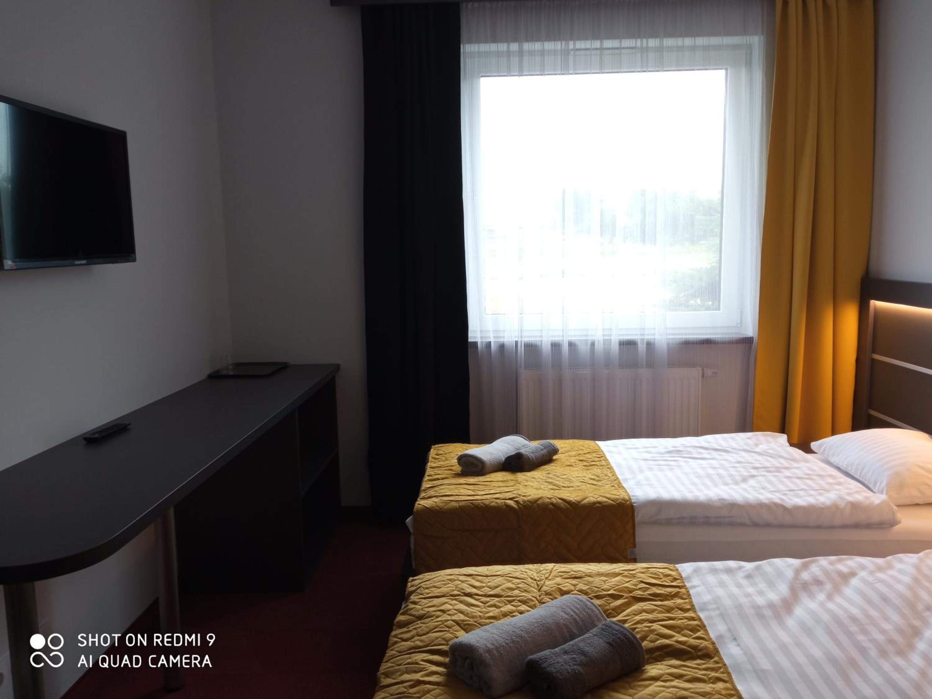 Standard Double Room with Fan - Photo 2
