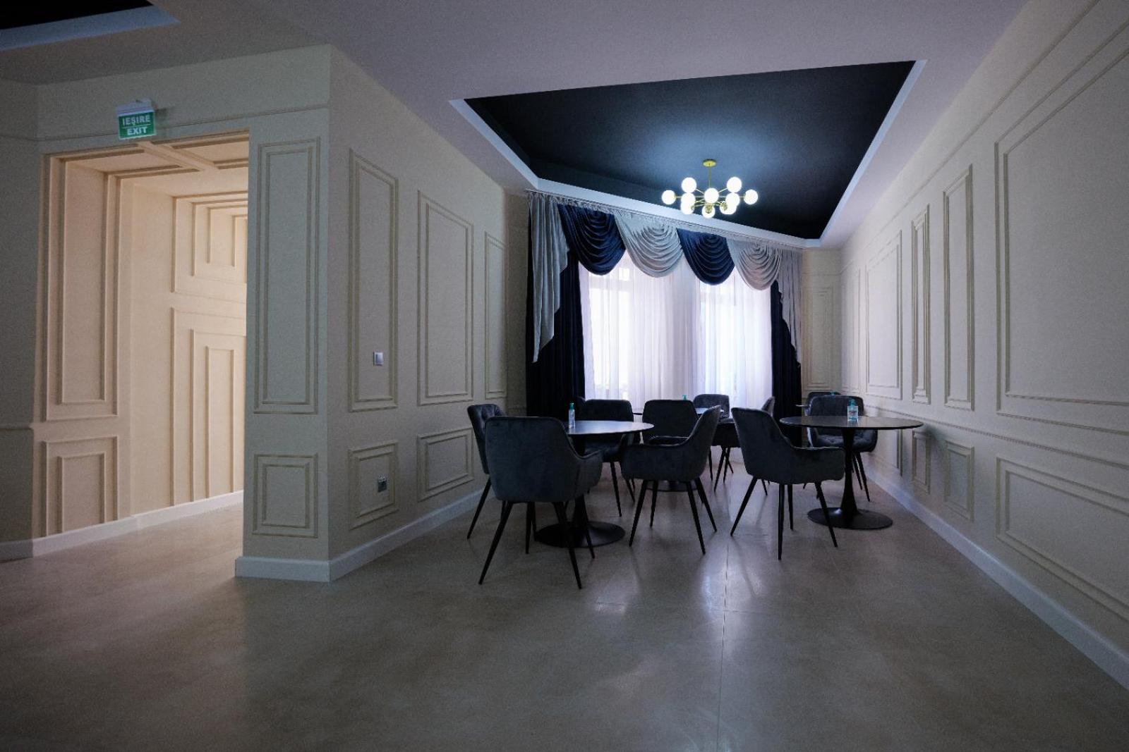Double Room - Photo 18