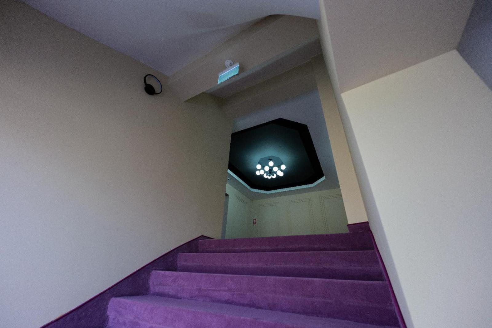 Double Room - Photo 12