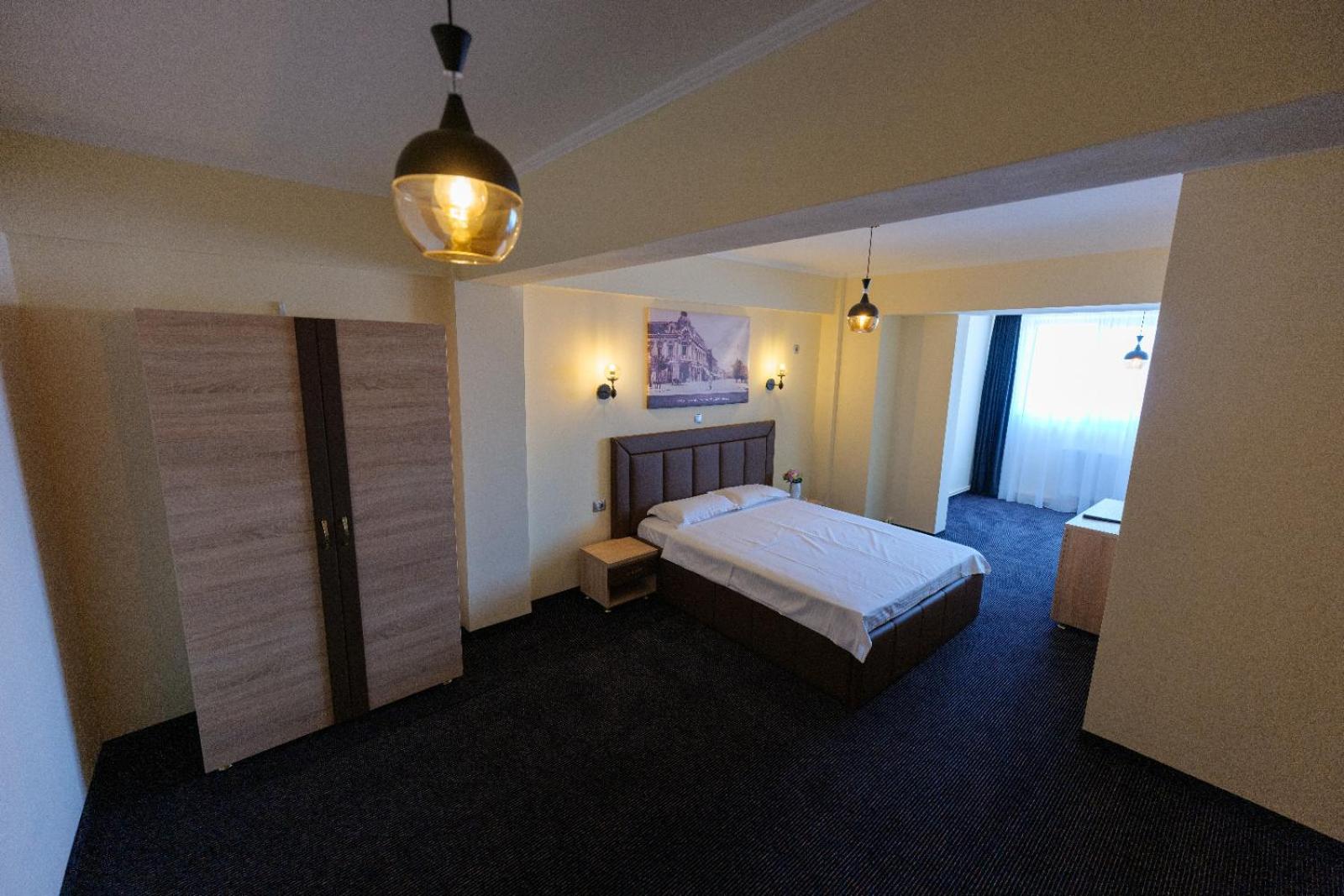 Double Room - Photo 3