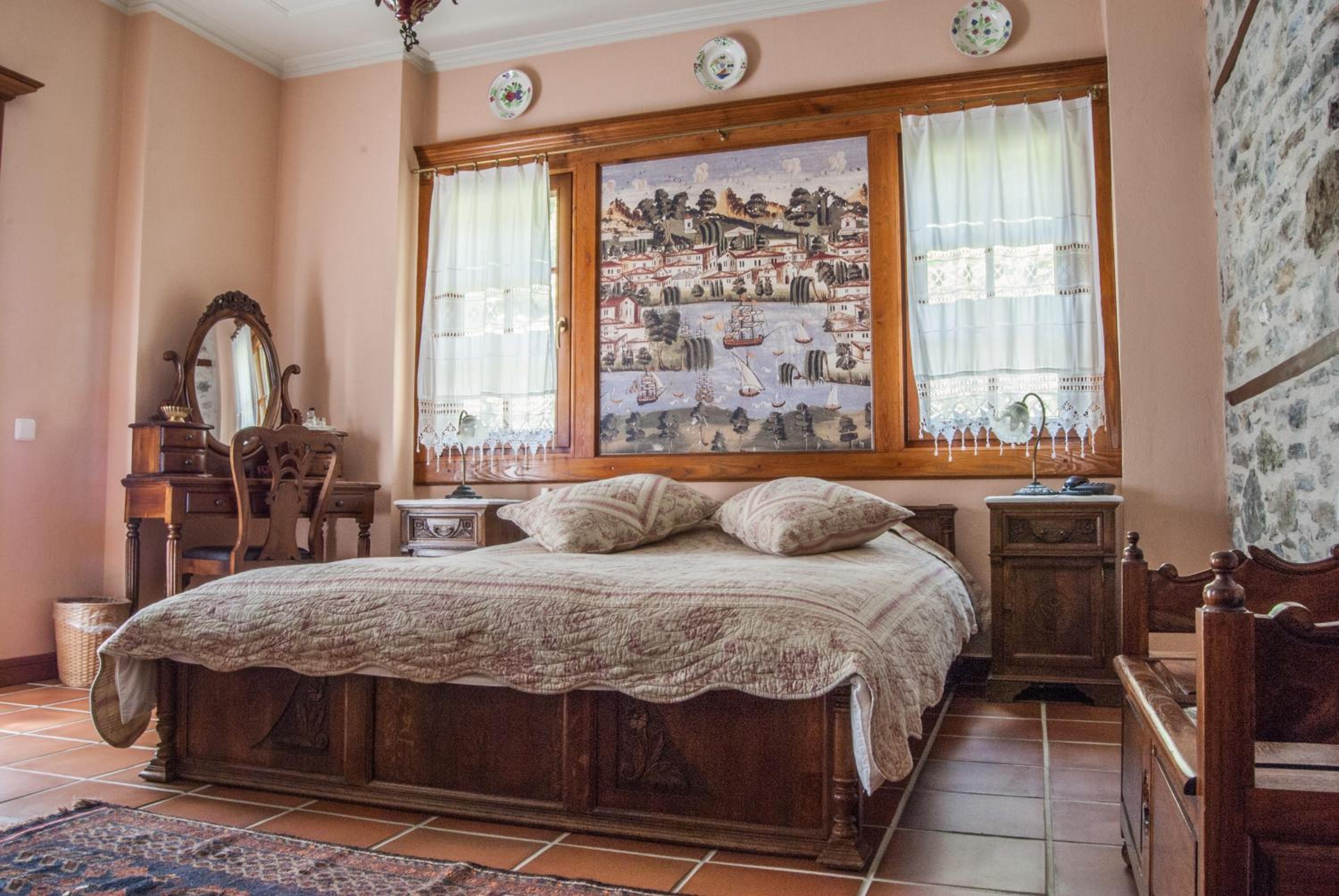 Deluxe Double Room with Balcony photo 3