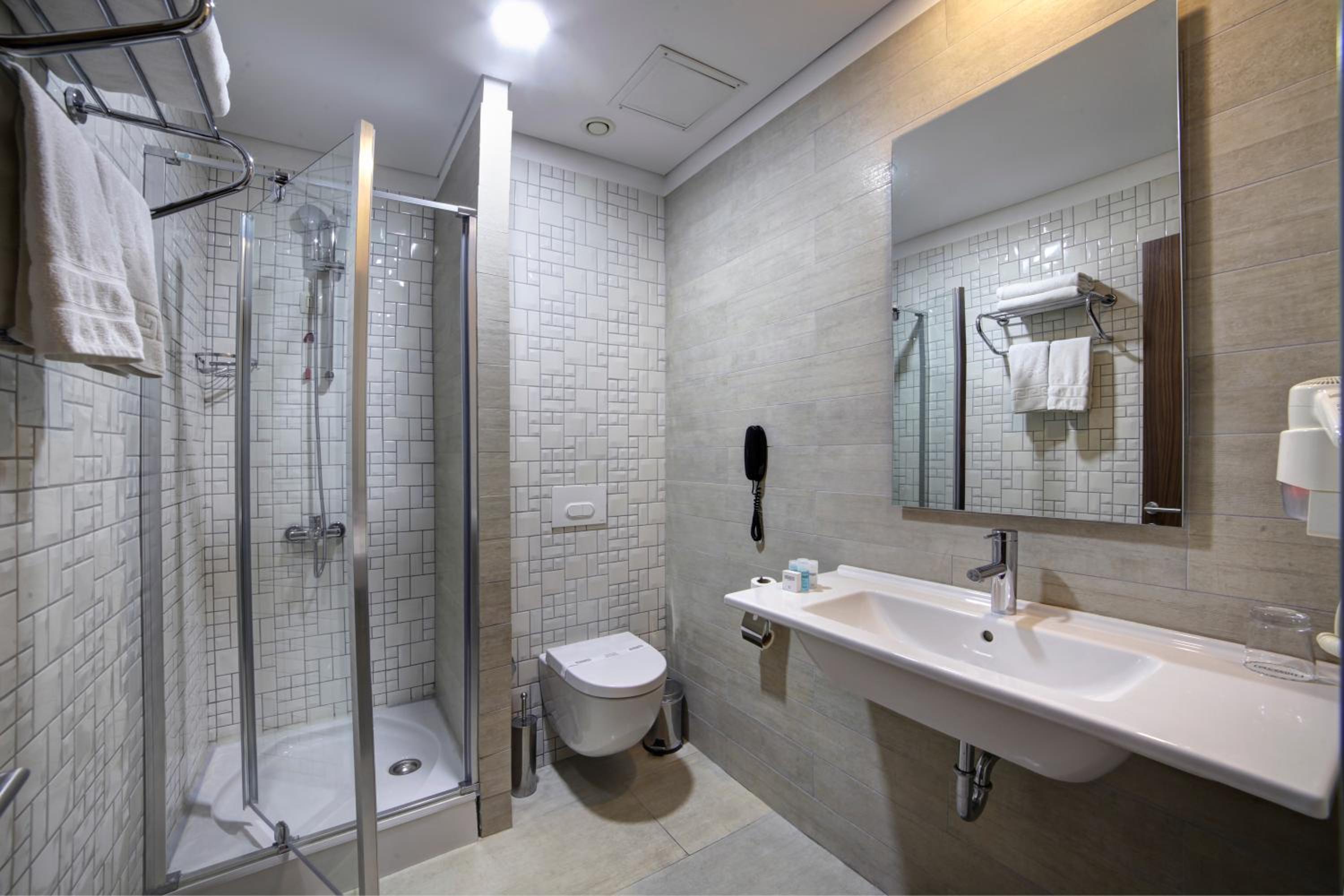 Budget Double Room photo 2