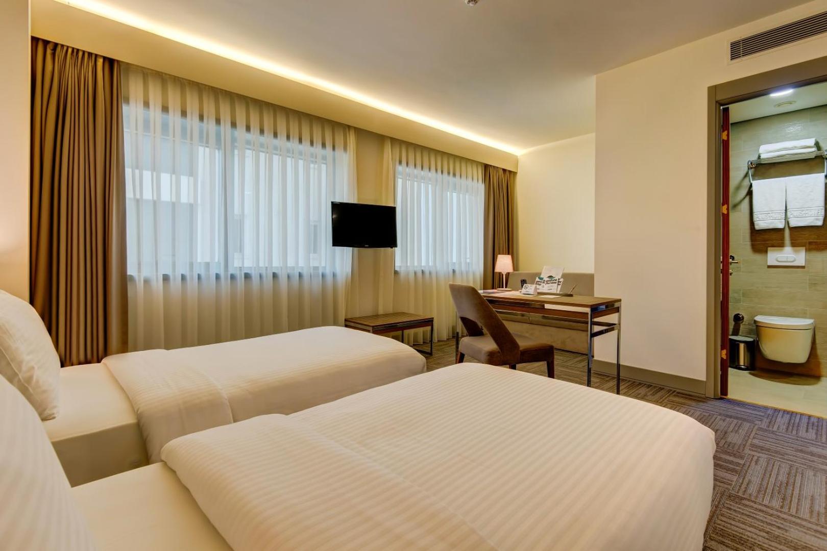 Budget Double Room photo 3