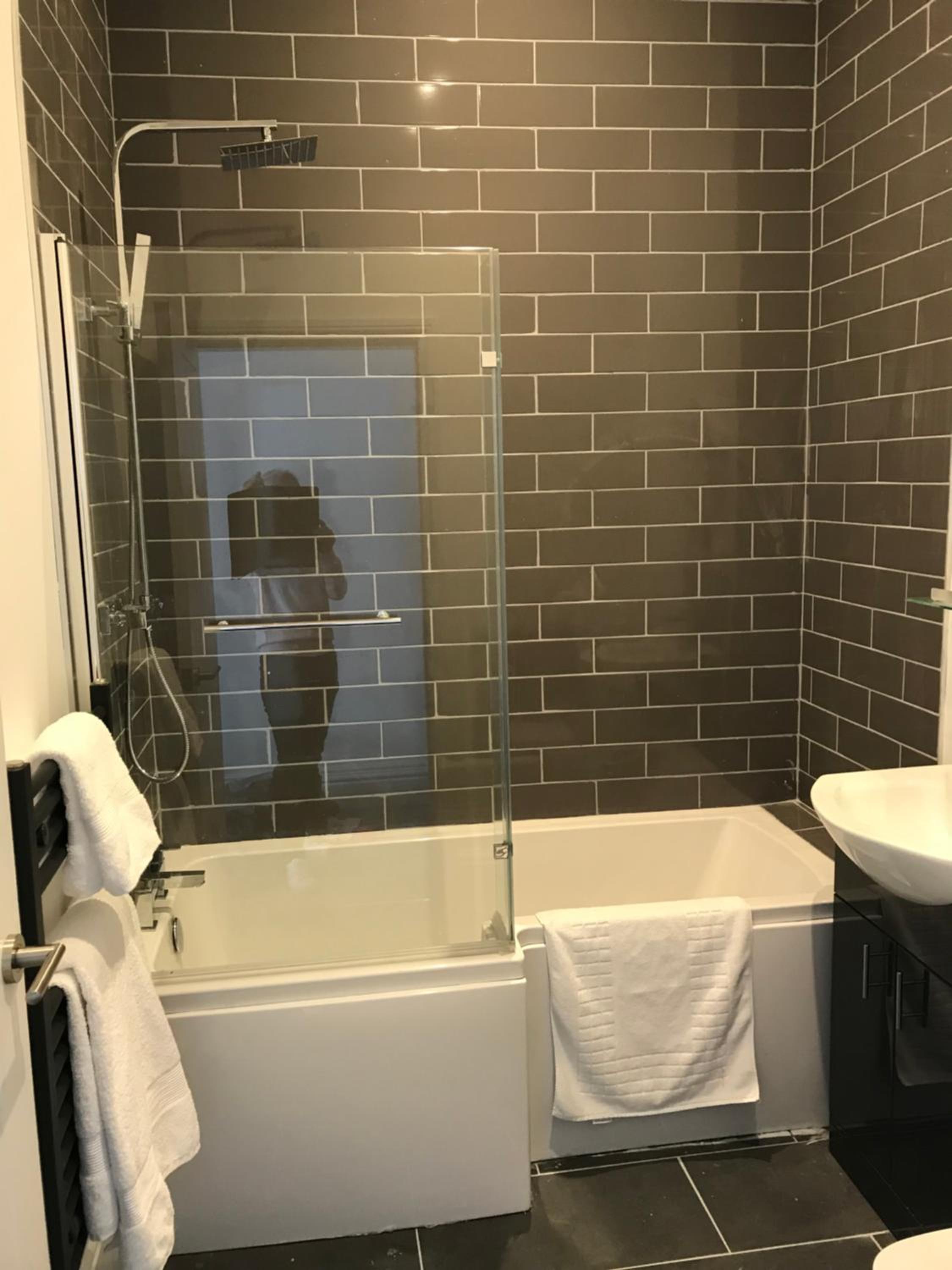 Standard King Room - Photo 5