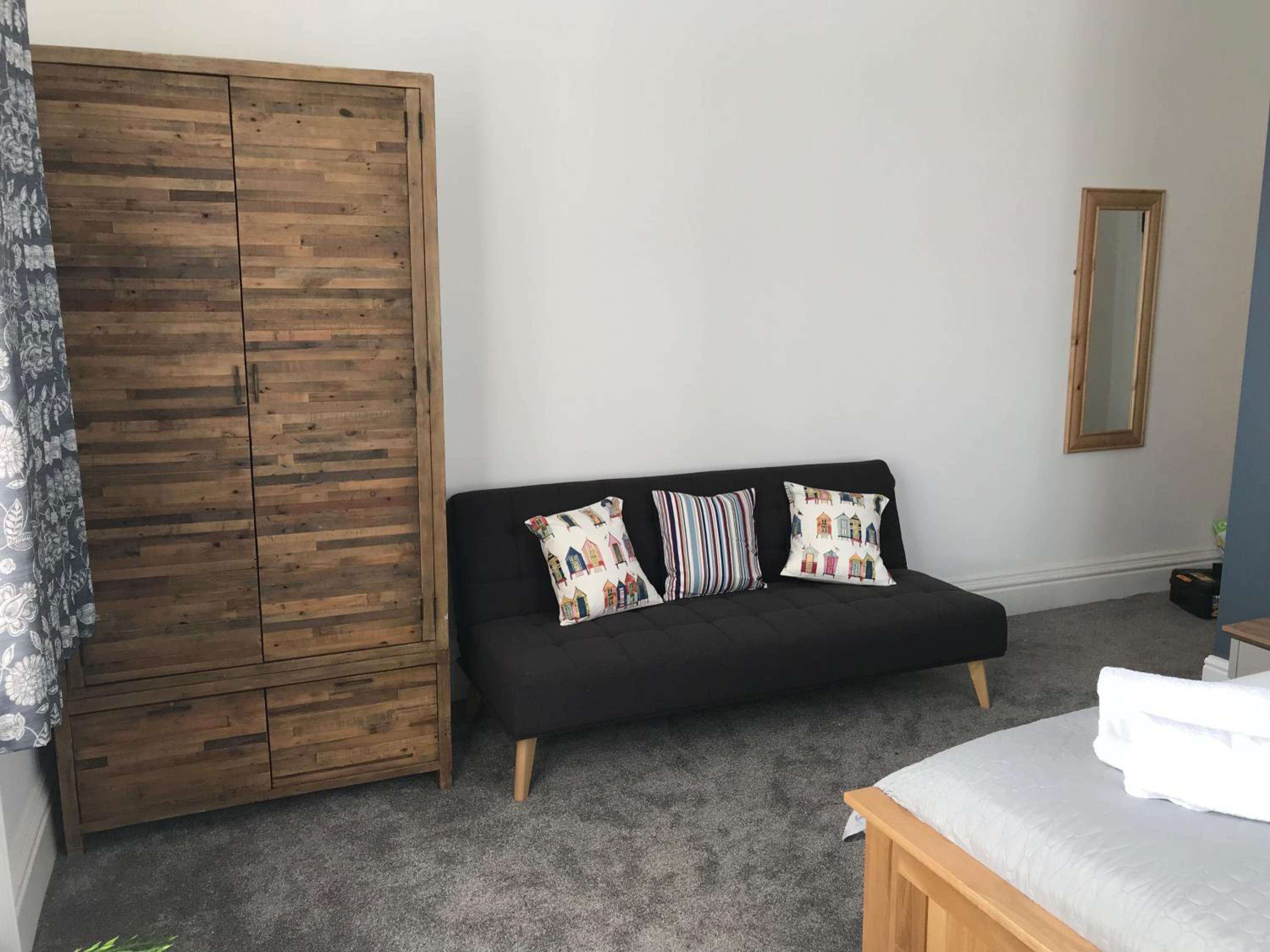 Standard Triple Room - Photo 5