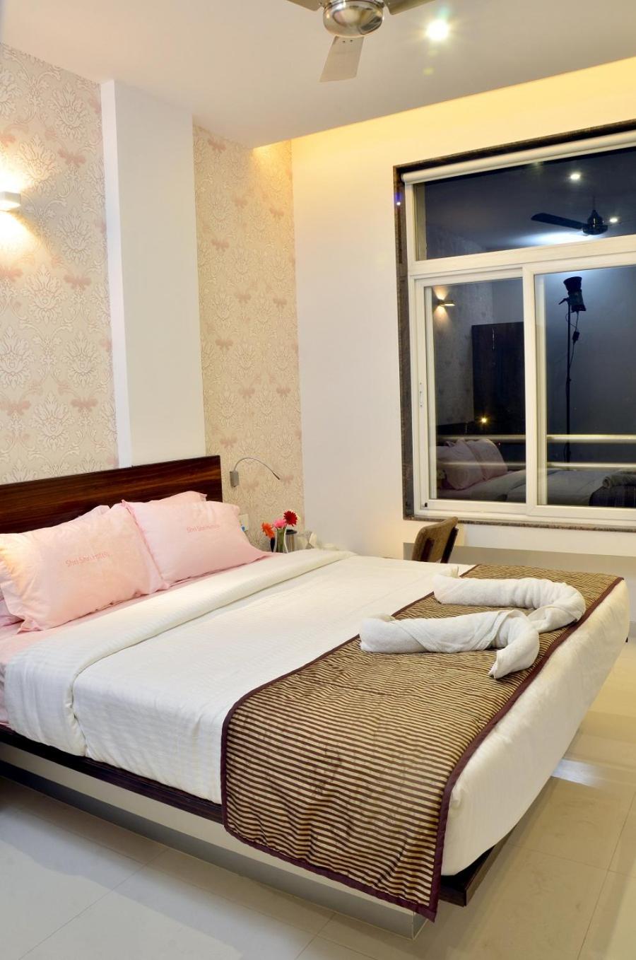 Standard Double Room with Fan - Photo 7