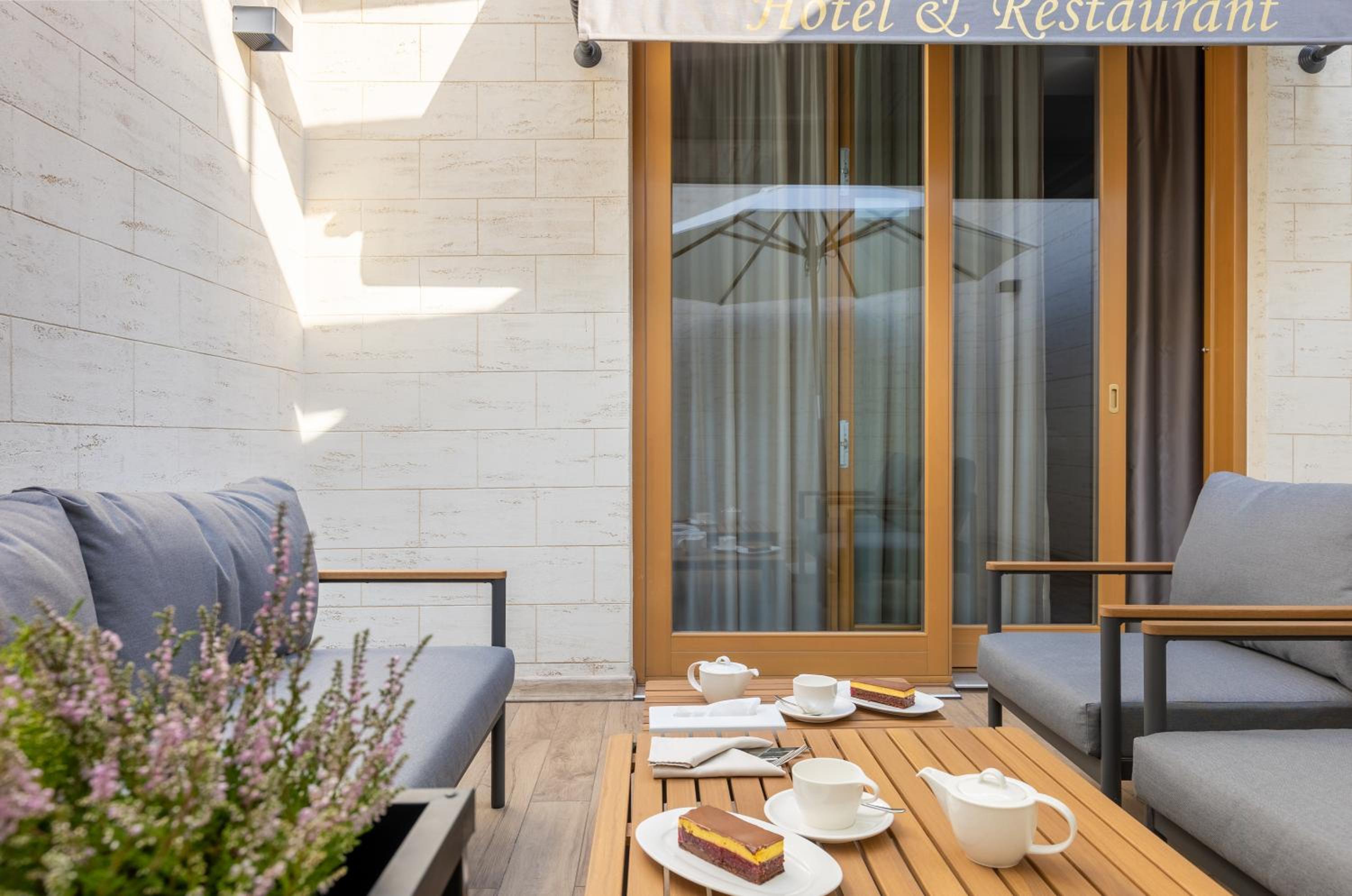 Suite with Terrace photo 2
