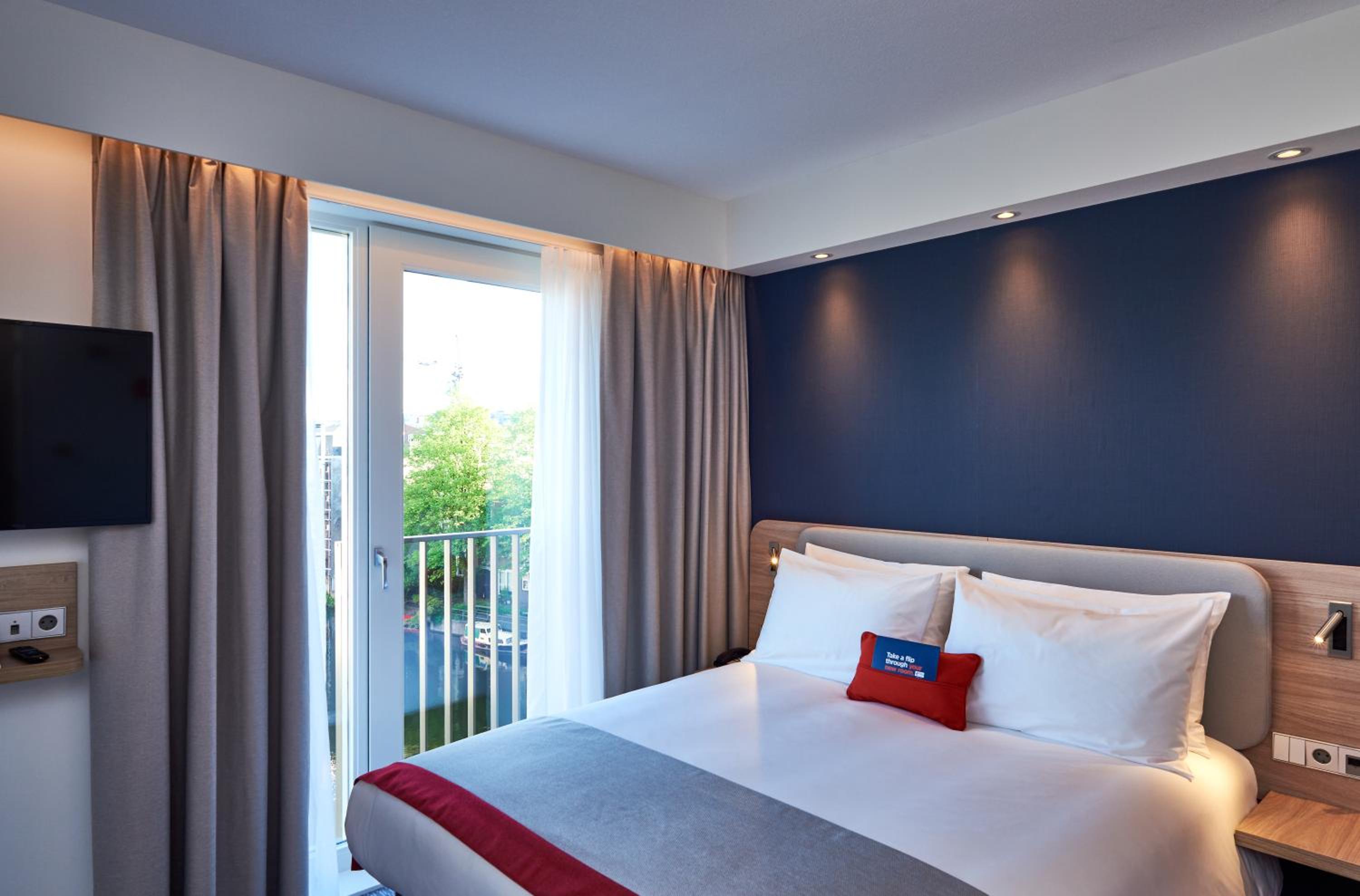 Standard Double Room with Canal View photo 2