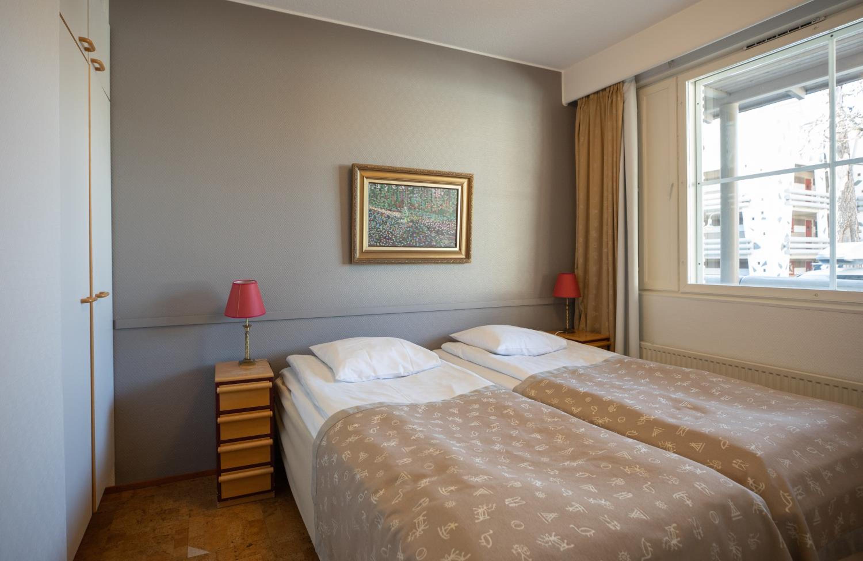 1 Bedroom Apartment - Photo 1