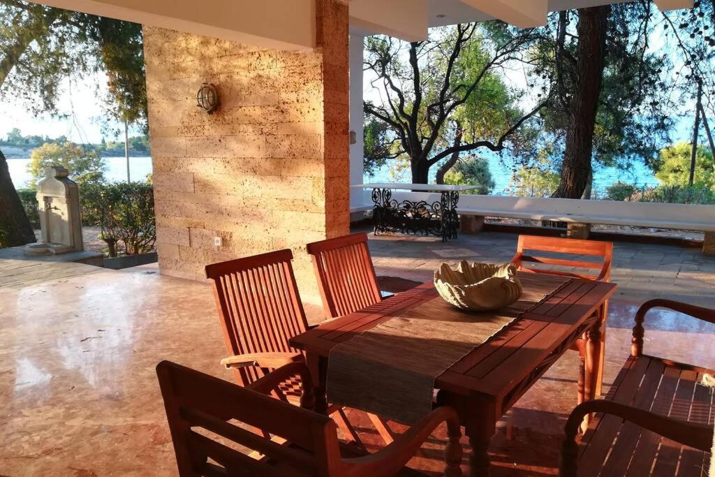 Villa photo 3