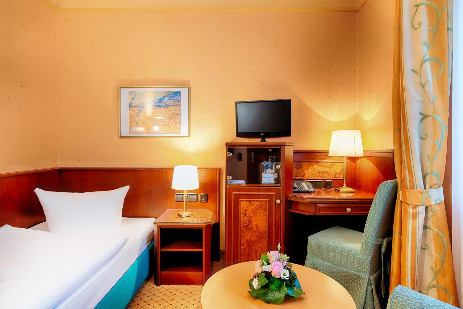 Single Room photo 3