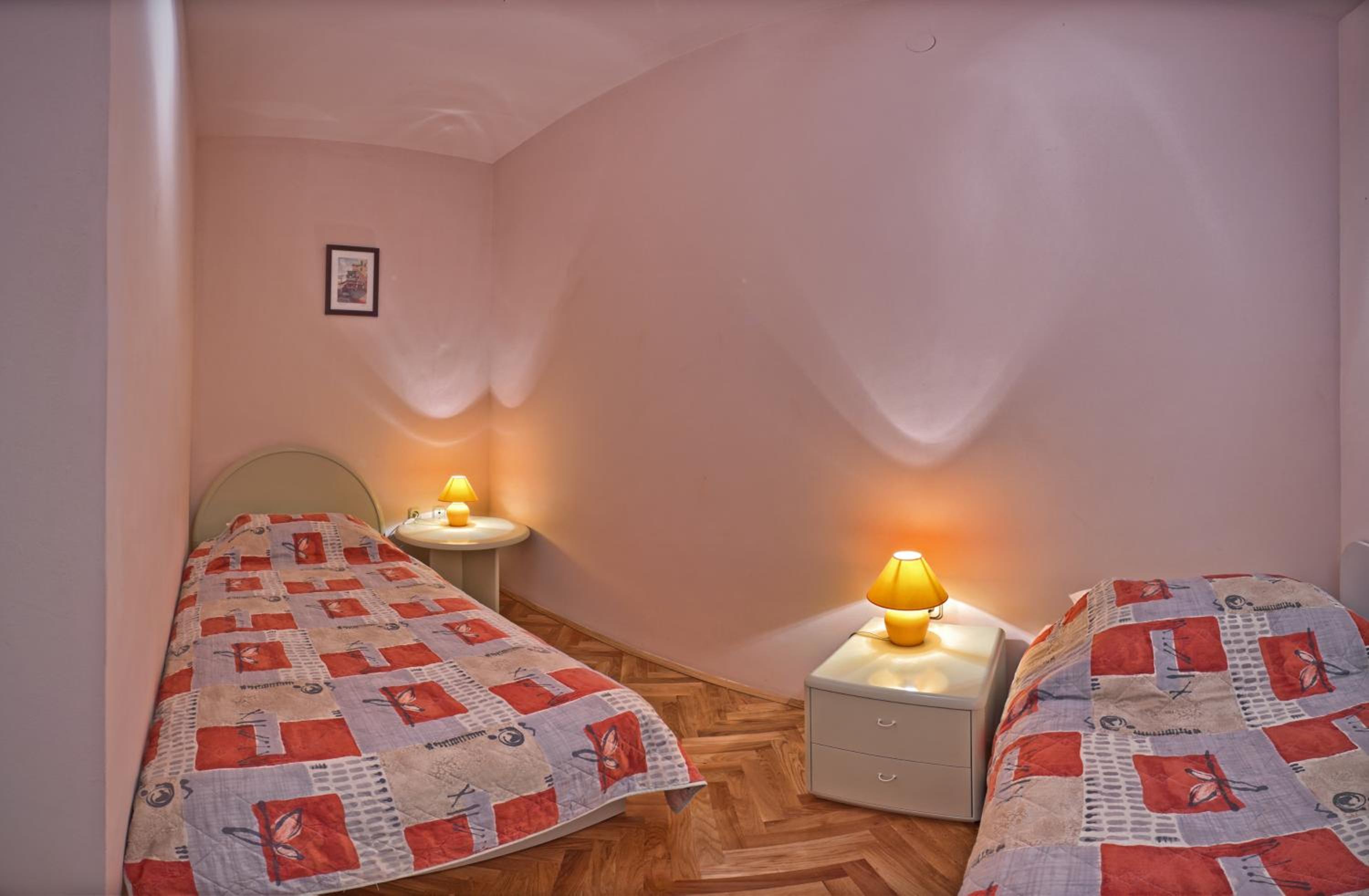 Studio Apartment photo 1
